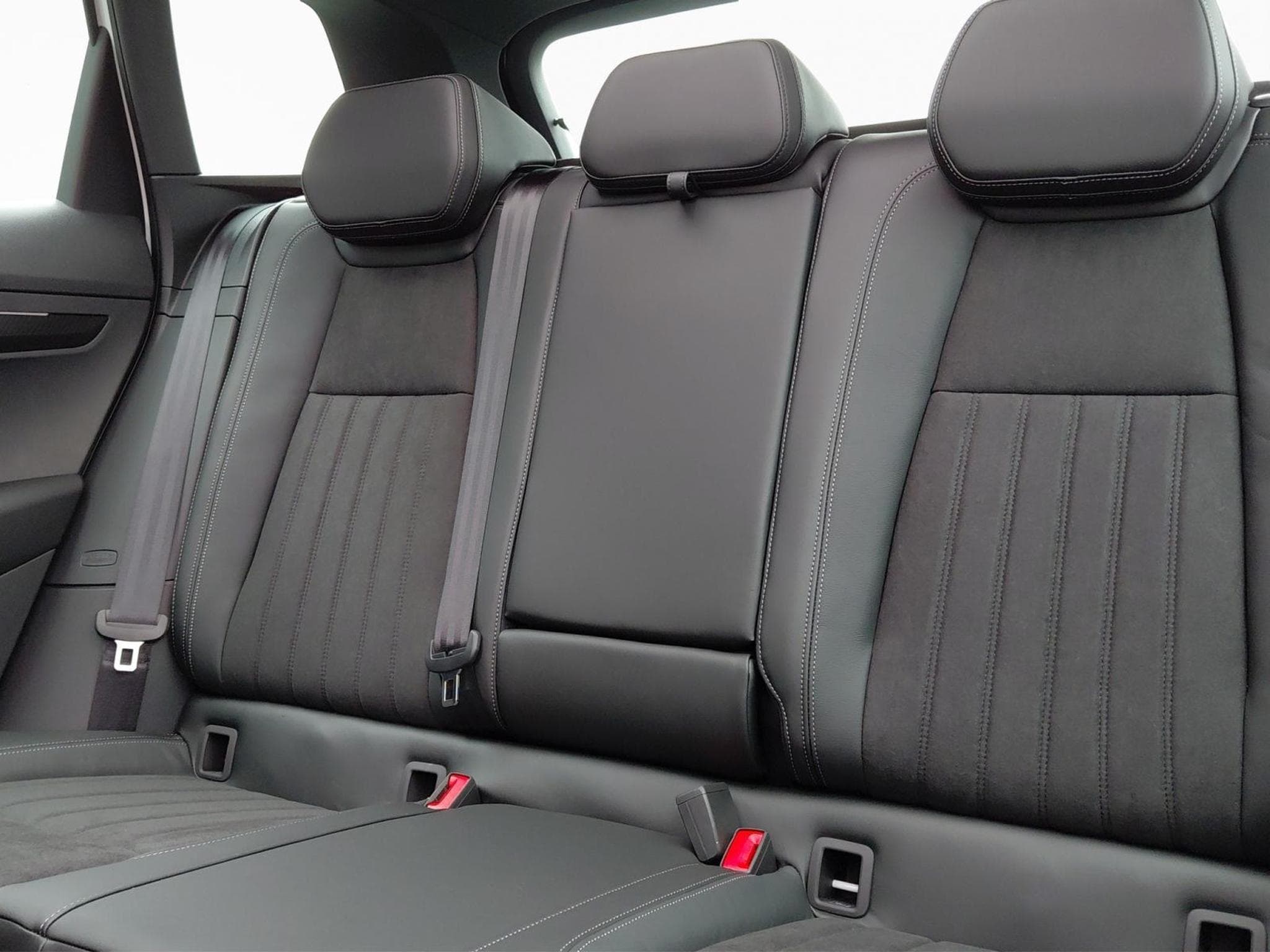 Skoda Karoq Sportline (2026) - Foto 16