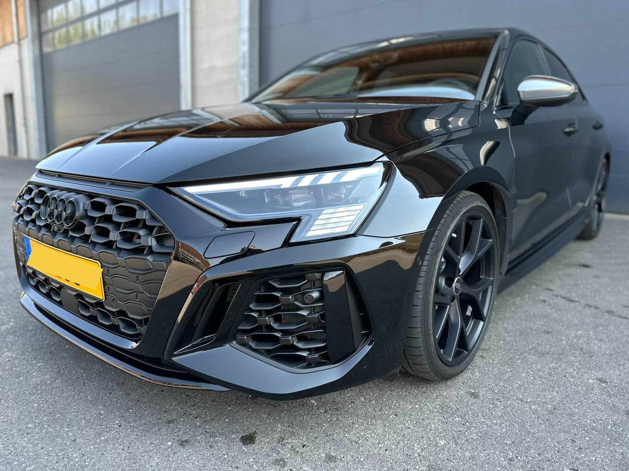 Audi RS3 Limousine (2024) - Photo 4