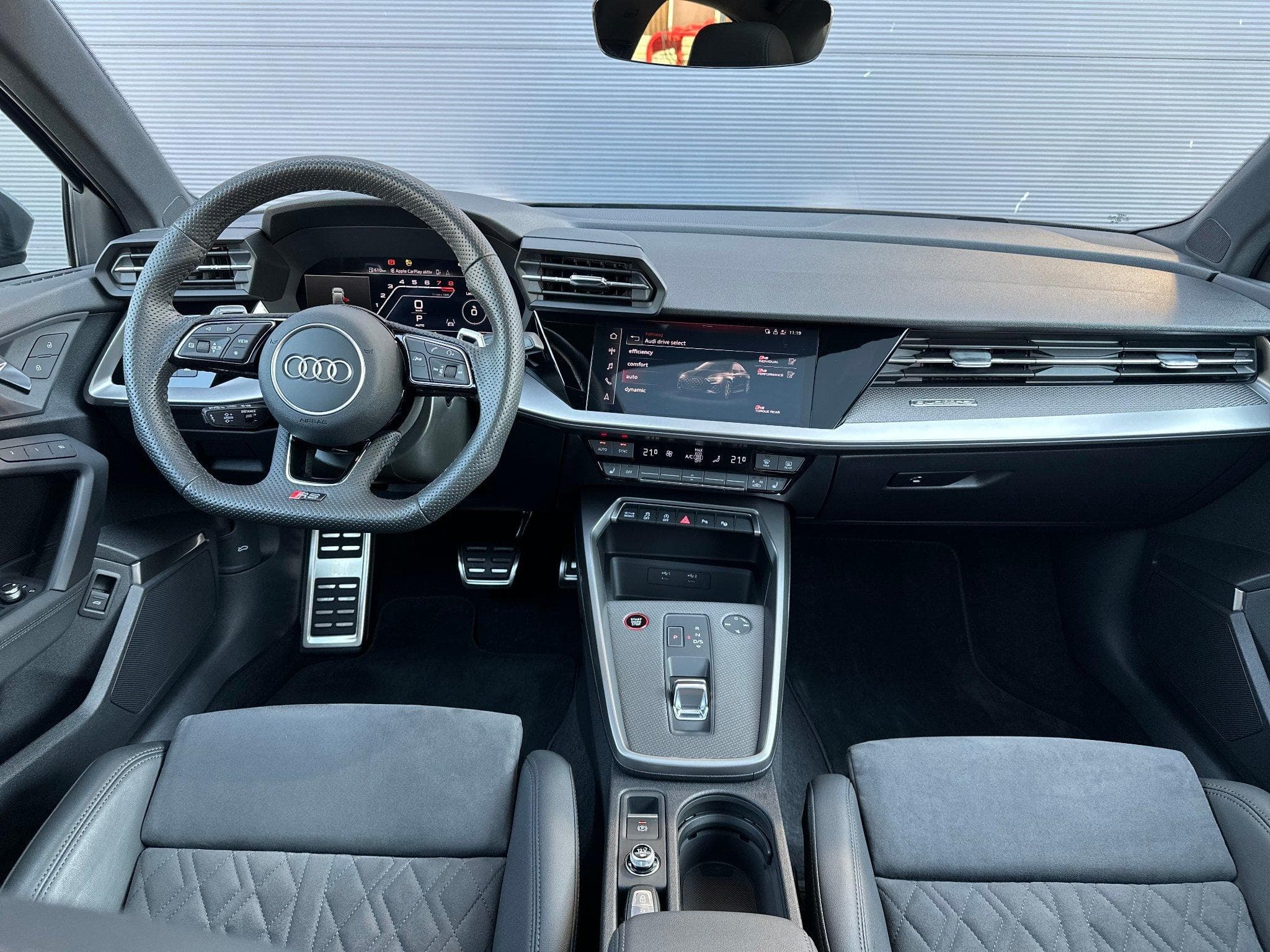 Audi RS3 Limousine (2024) - Photo 10
