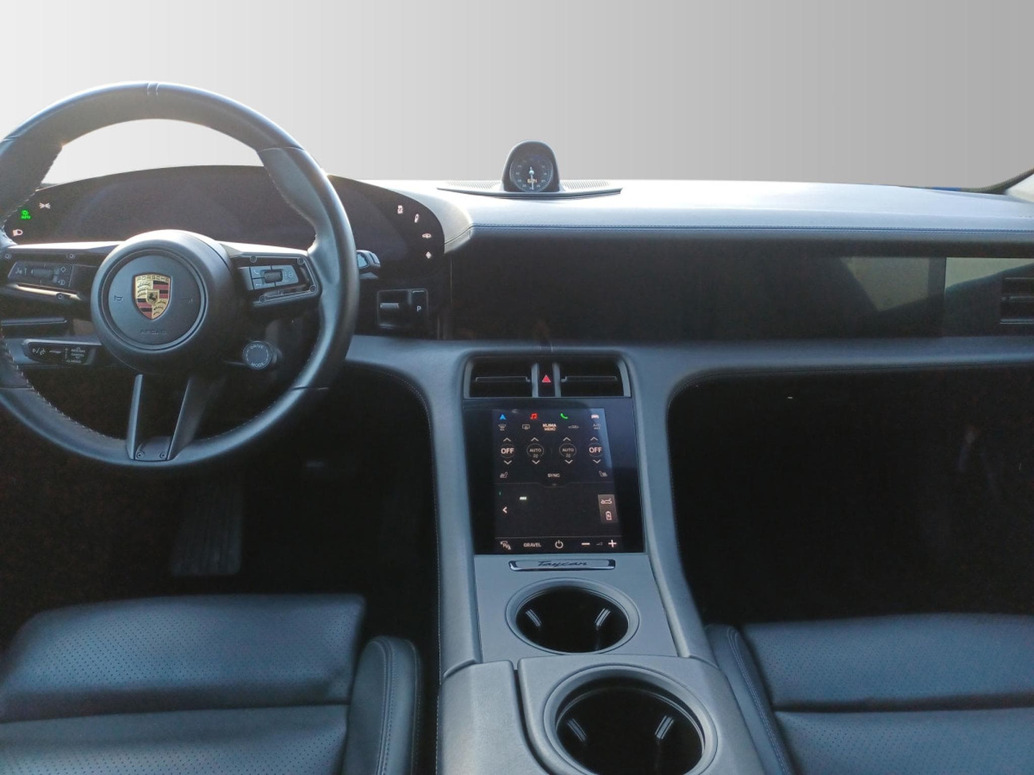 Porsche Taycan 4 Cross Turismo (2021) - Photo 10