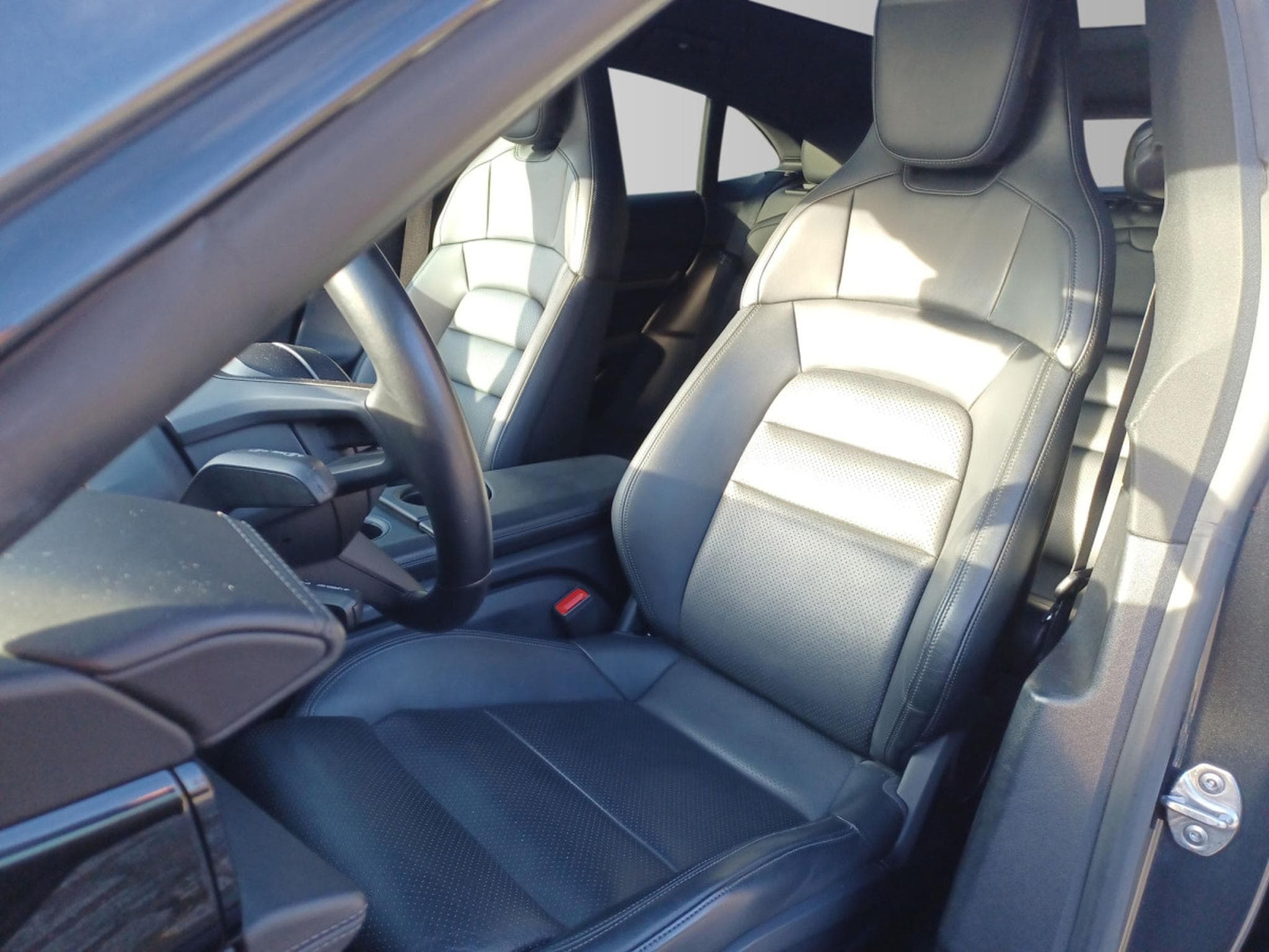 Porsche Taycan 4 Cross Turismo (2021) - Photo 7