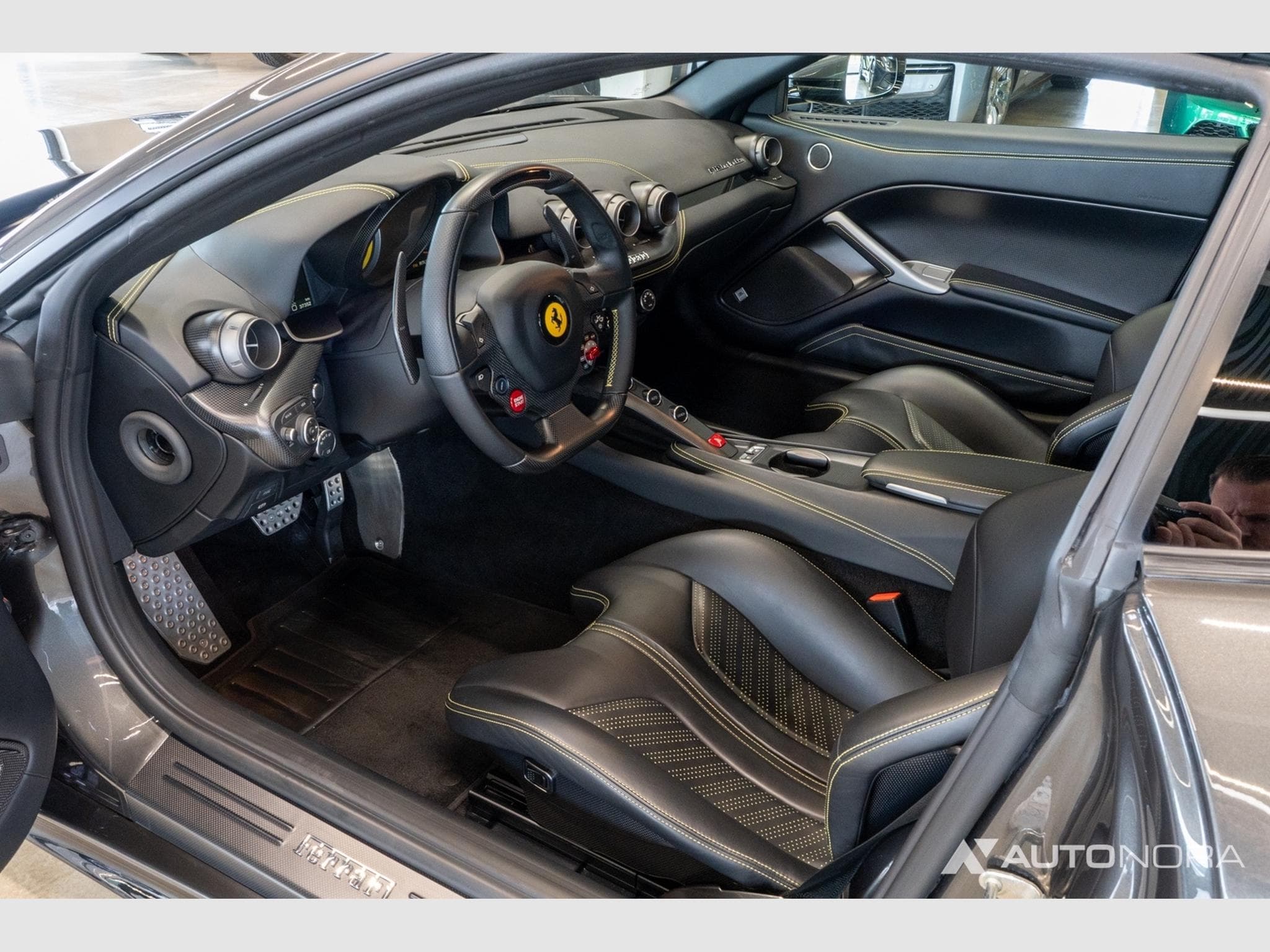 Ferrari F12 Berlinetta (2013) - Photo 12