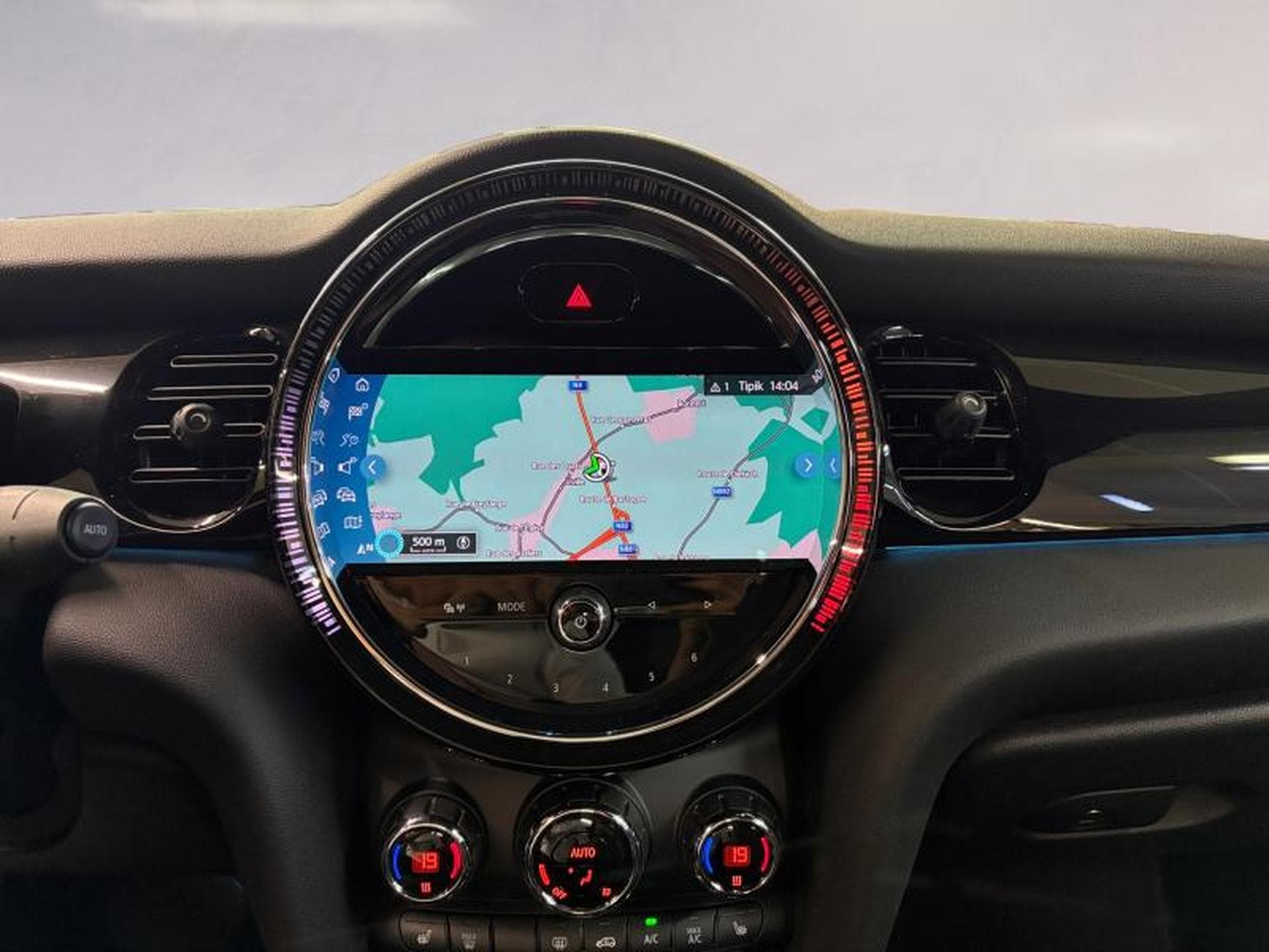 MINI Cooper Cooper S Cabrio (2021) - Photo 12