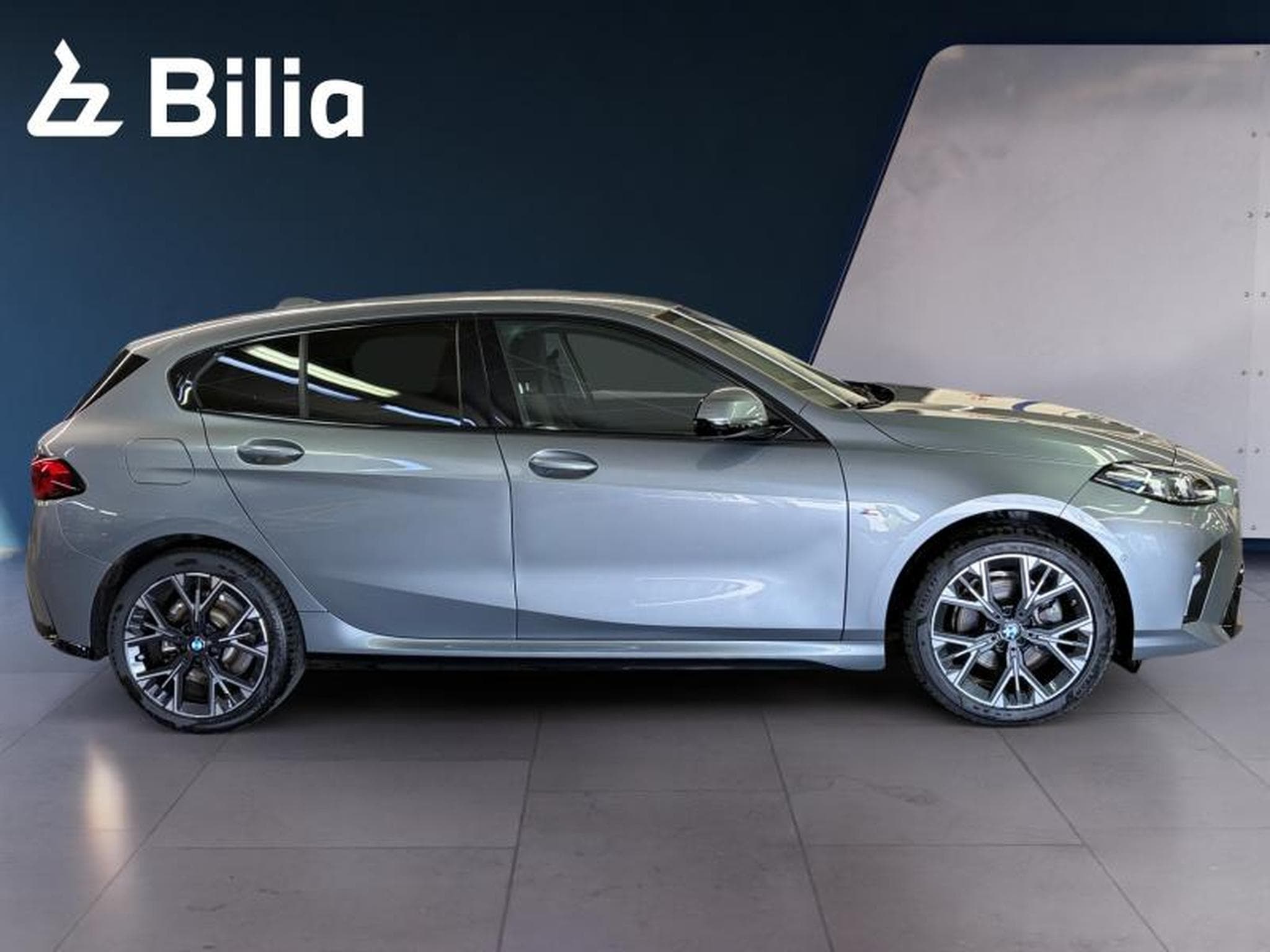 BMW 120 120 Kit M Sport (2025) - Photo 3