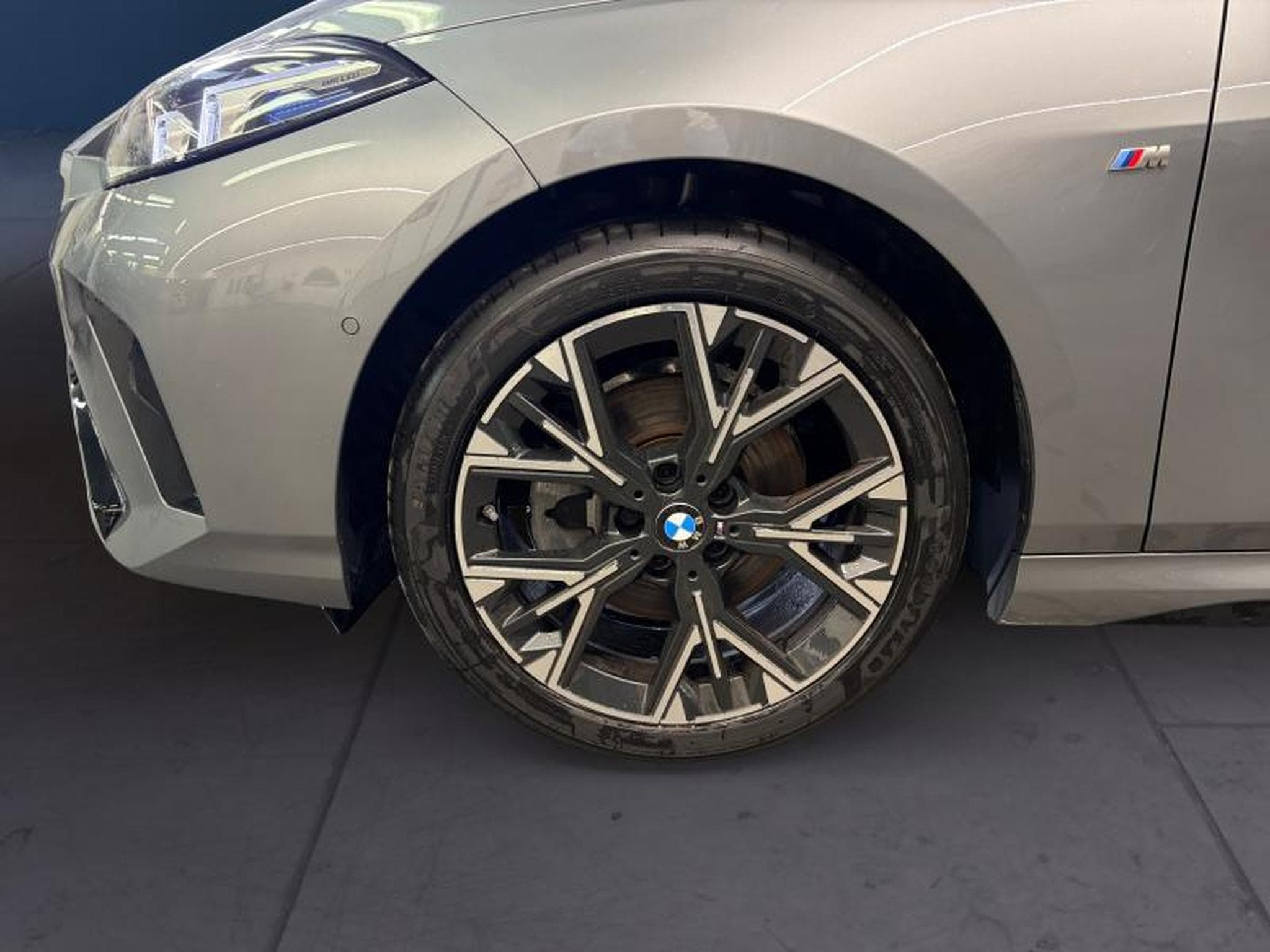 BMW 120 120 Kit M Sport (2025) - Photo 8