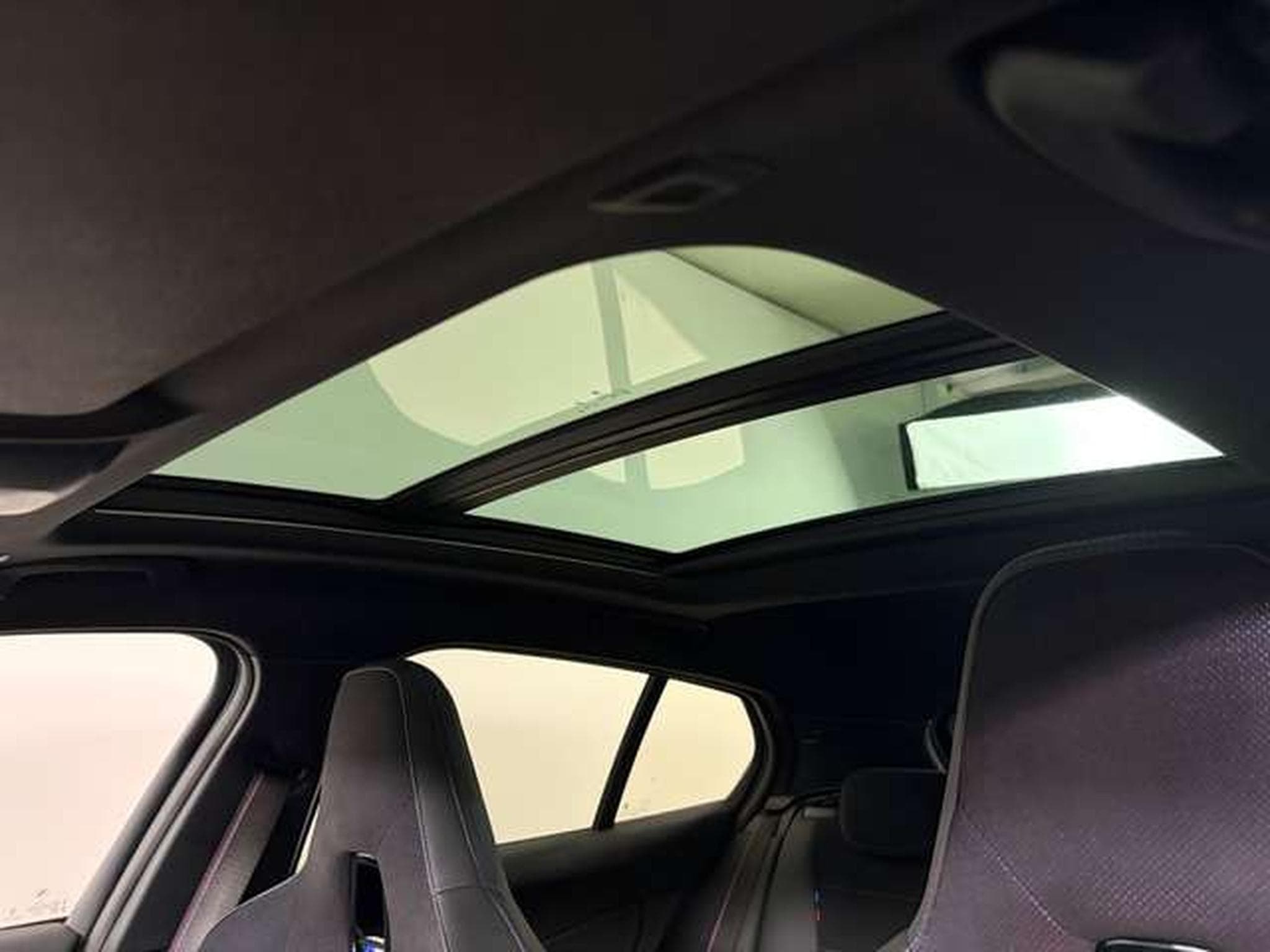 BMW M135 M135 xDrive Sportpaket Head-Up HK HiFi DAB LED (2025) - Photo 13