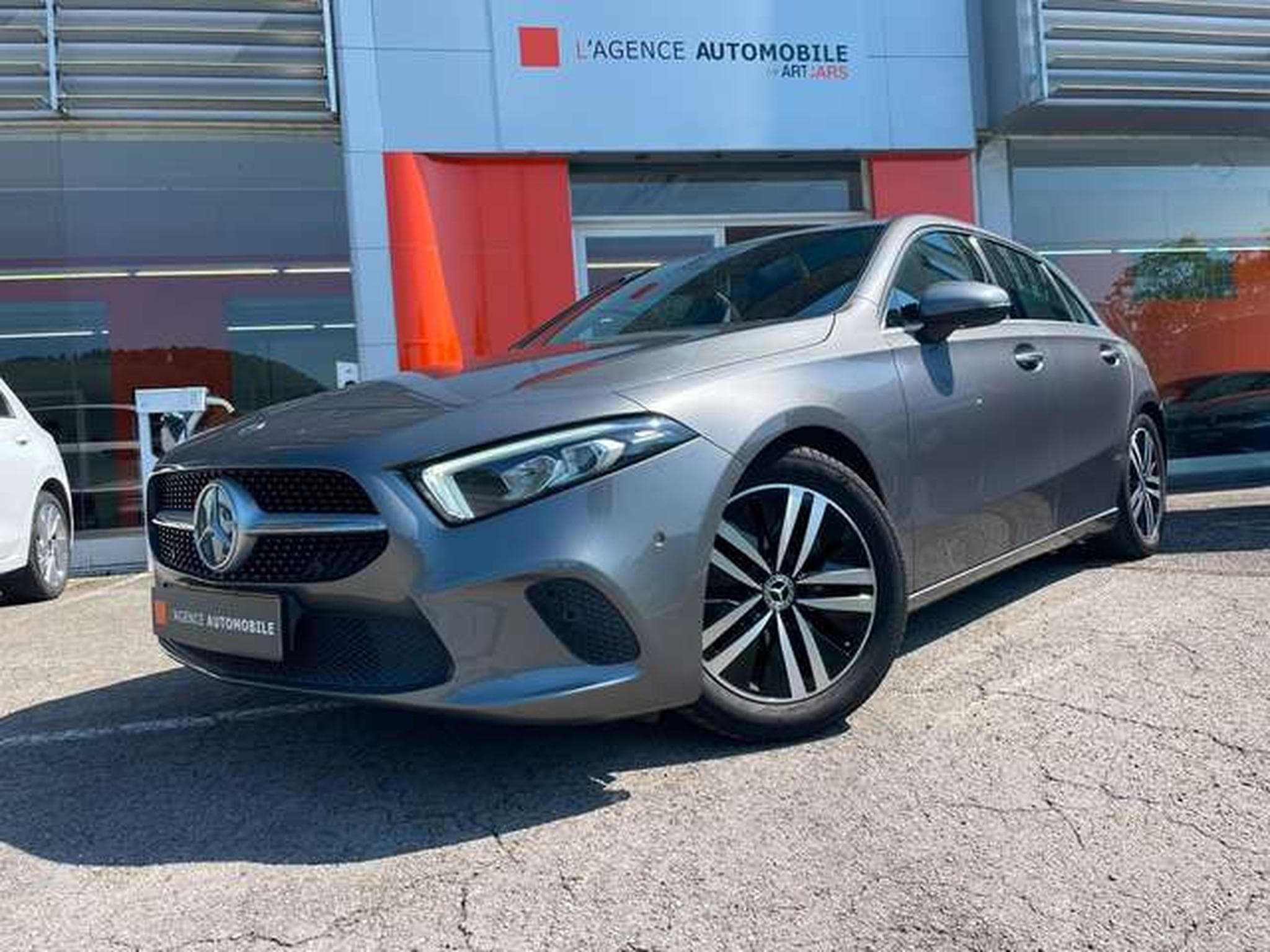 Mercedes A 180 A 180 d 7G-DCT GARANTIE JUSQU'A 36 MOIS (2018) - Foto 2