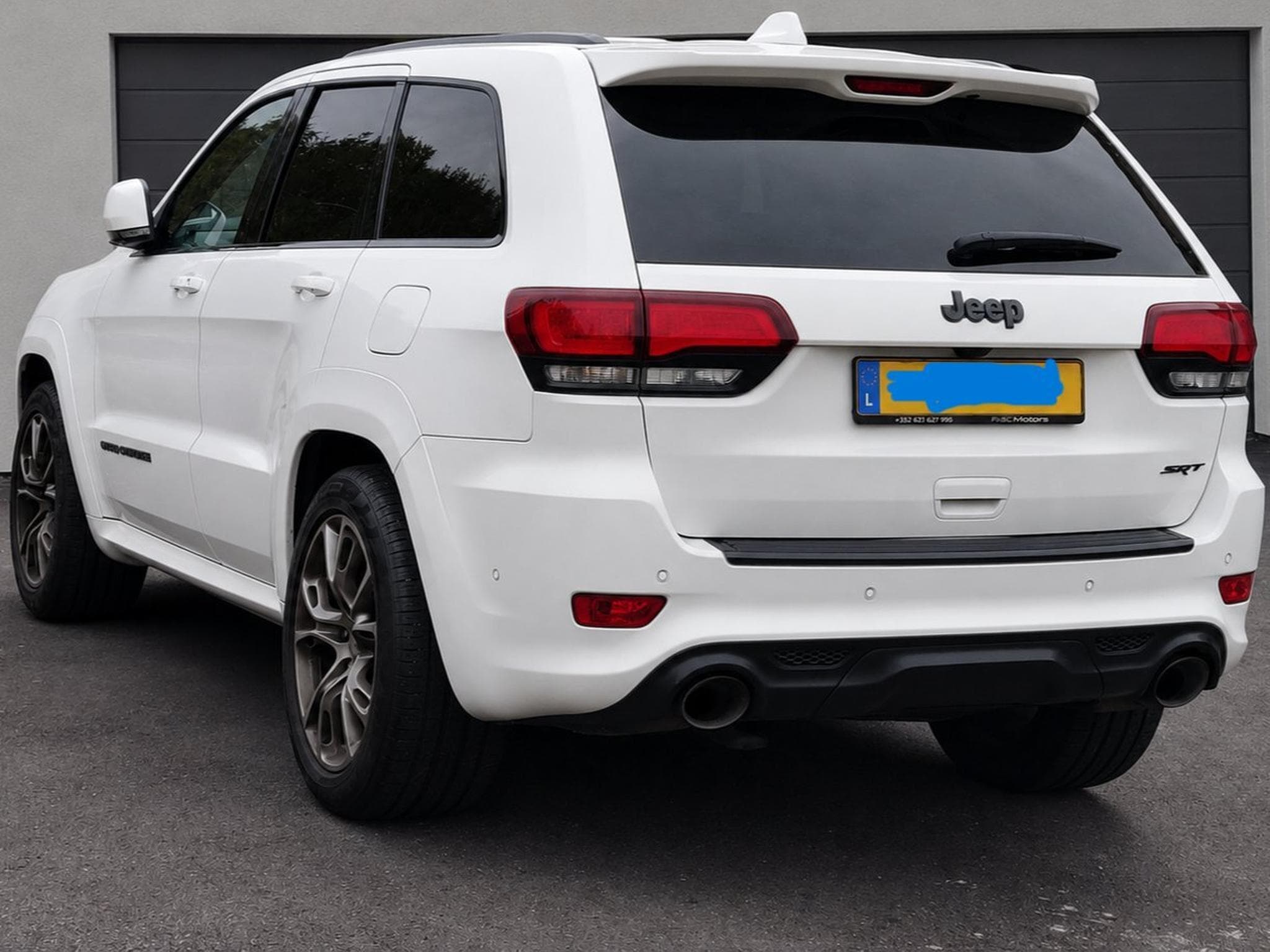 Jeep Grand Cherokee SRT 6.4 V8 HEMI (2019) - Foto 2