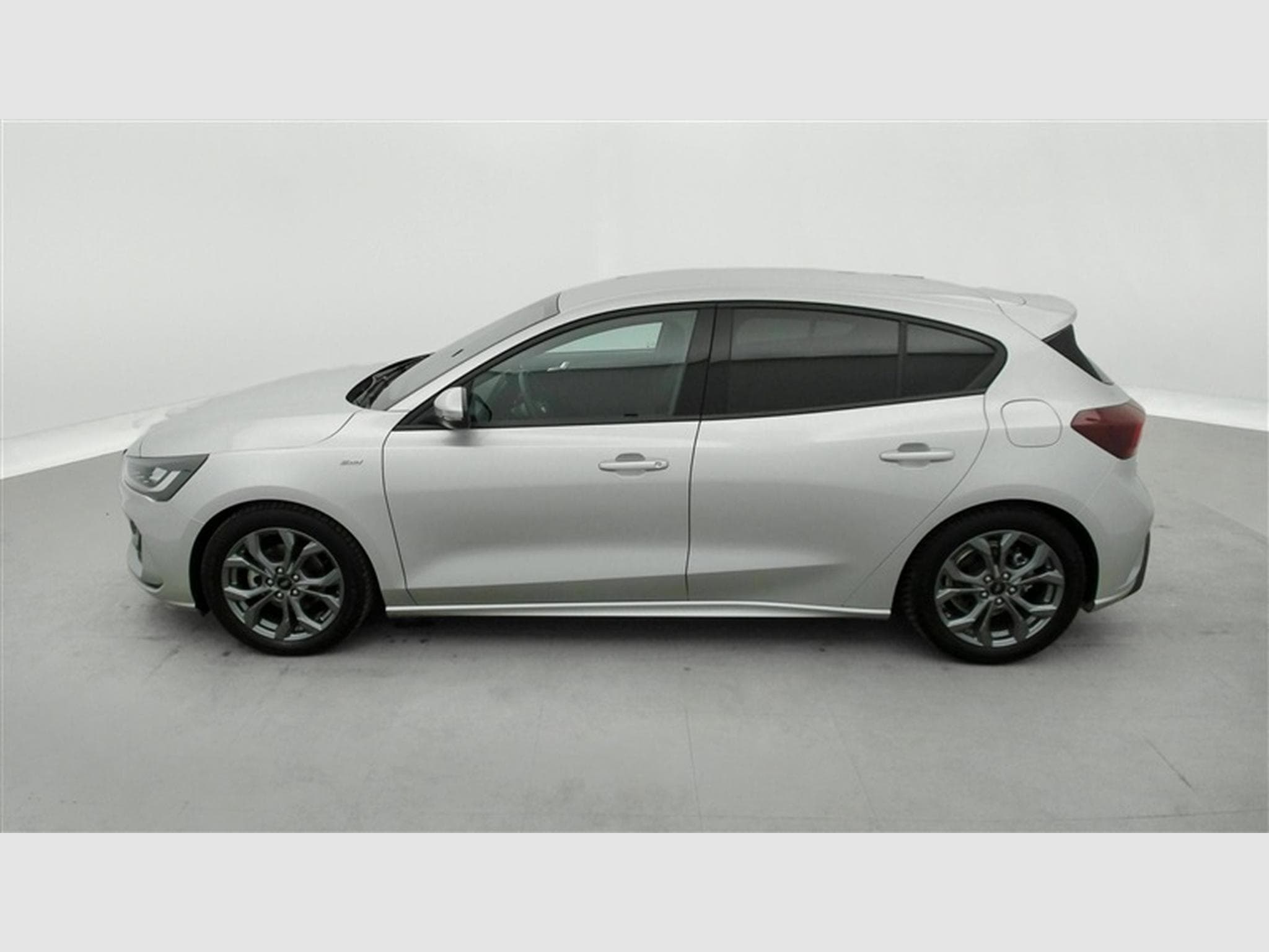 Ford Focus 1.5 EcoBlue 115cv PowerShift ST-Line NAVI / FULL LED / CAM (2025) - Foto 2