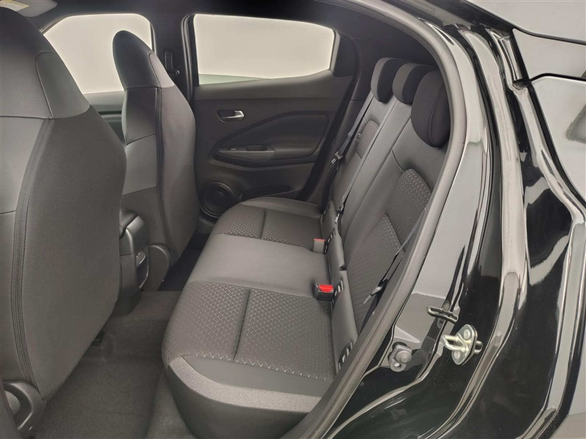 Nissan Juke 1.0 DIG-T 115cv DCT N-Connecta NAVI / CARPLAY / CAMERA (2026) - Foto 13