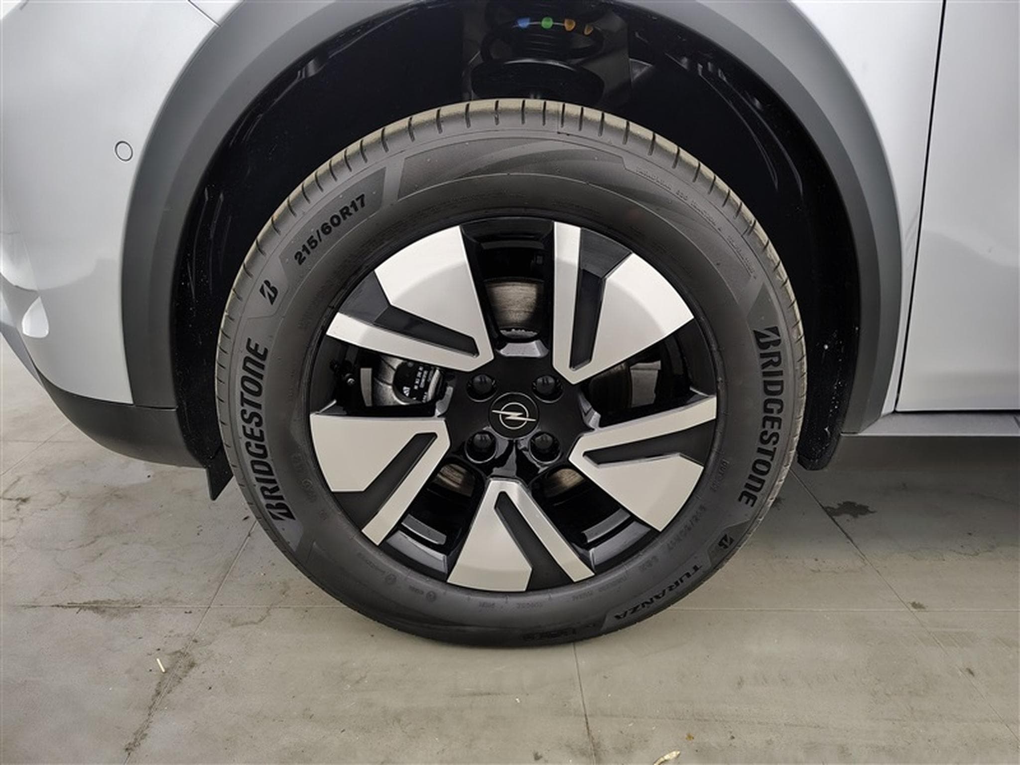 Opel Frontera 1.2 Turbo 145cv AT8 GS NAVI / FULL LED / CAMERA / JA 17 (2026) - Photo 6