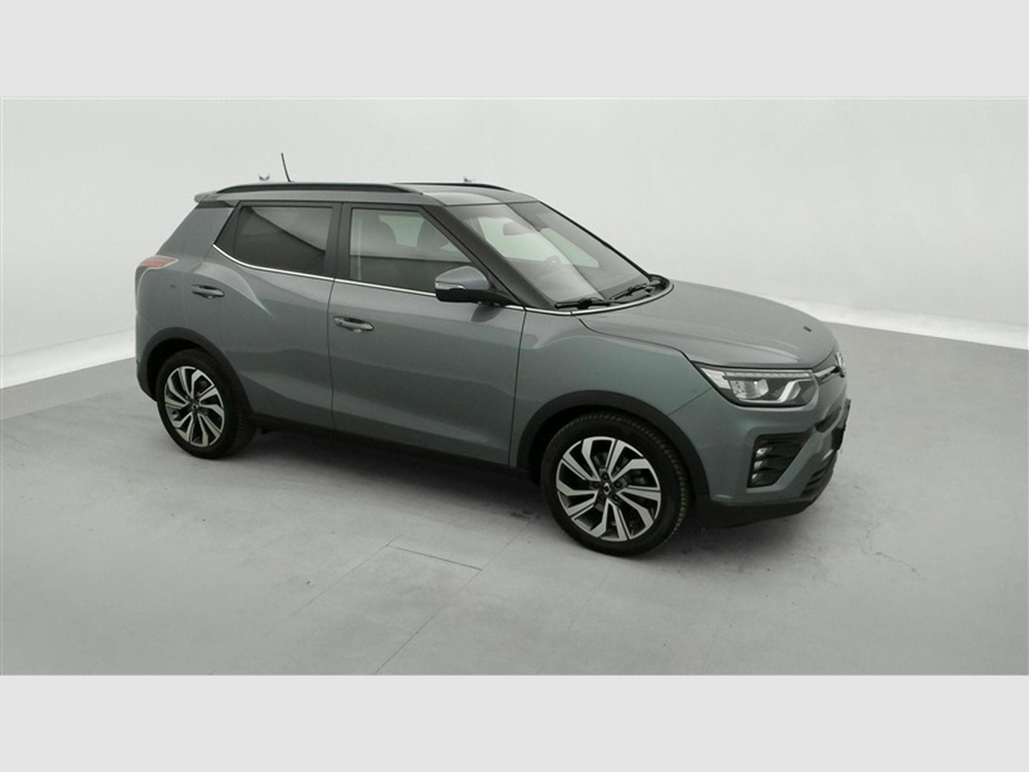 SsangYong Tivoli 1.5 T-GDI 163cv AUTOM. Quartz NAVI / CUIR / CAMERA / JA 18" (2022) - Foto 24