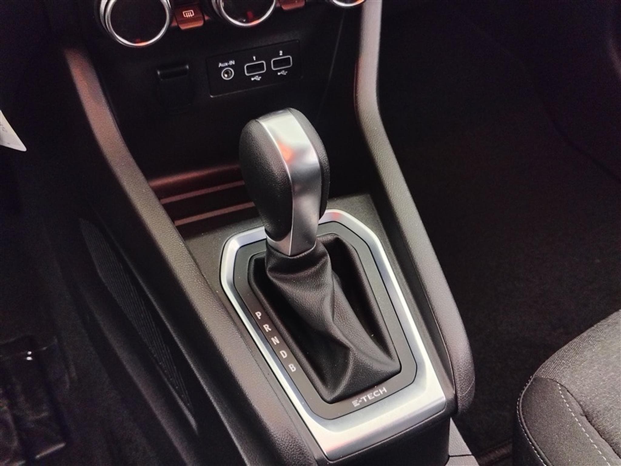 Renault Clio 1.6 E-Tech X-Tronic CARPLAY / PDC / FULL LED (2021) - Foto 12