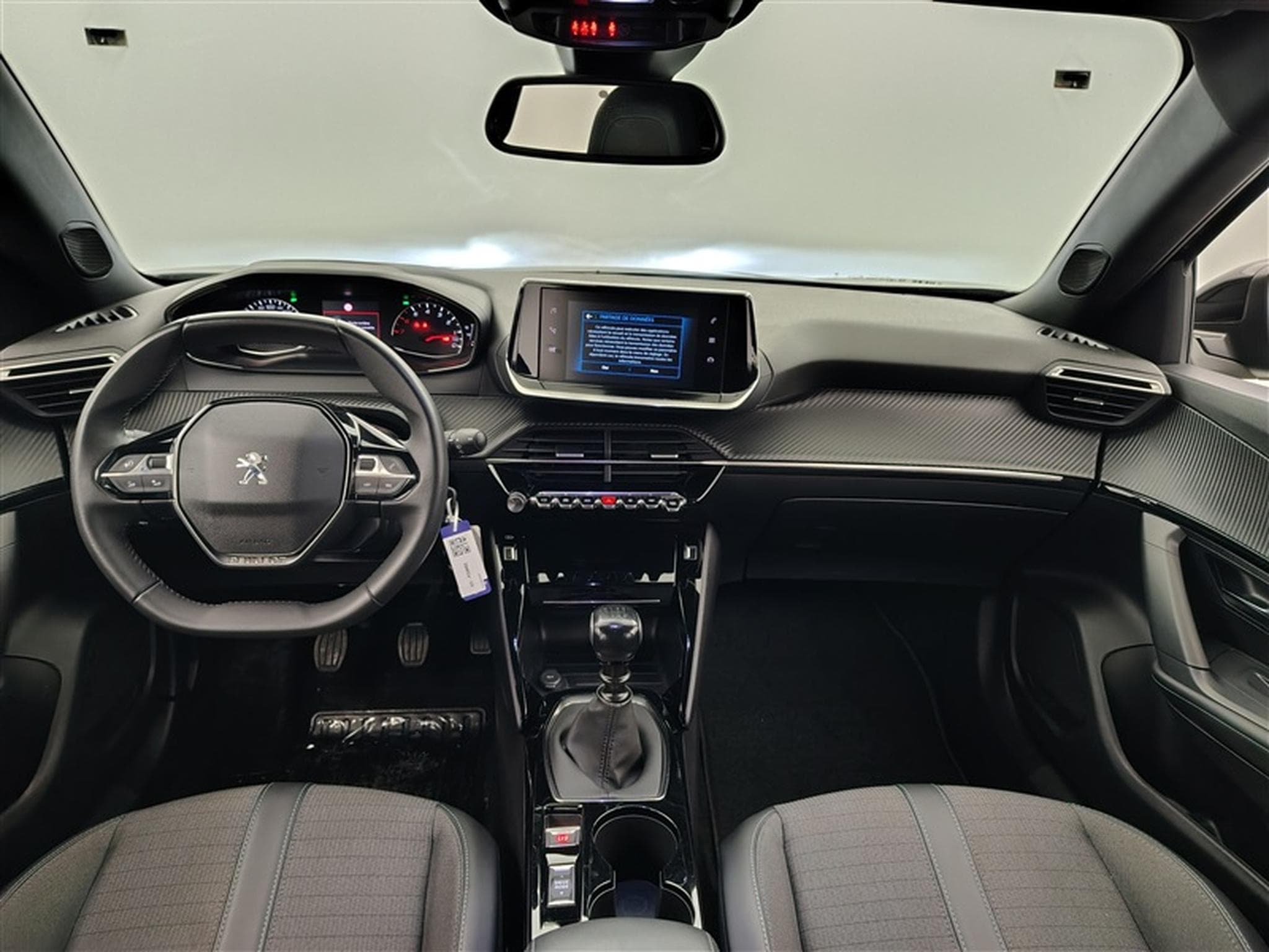 Peugeot 2008 1.2 PureTech 130cv Allure Pack NAVI / FULL LED / CAMERA (2023) - Foto 8