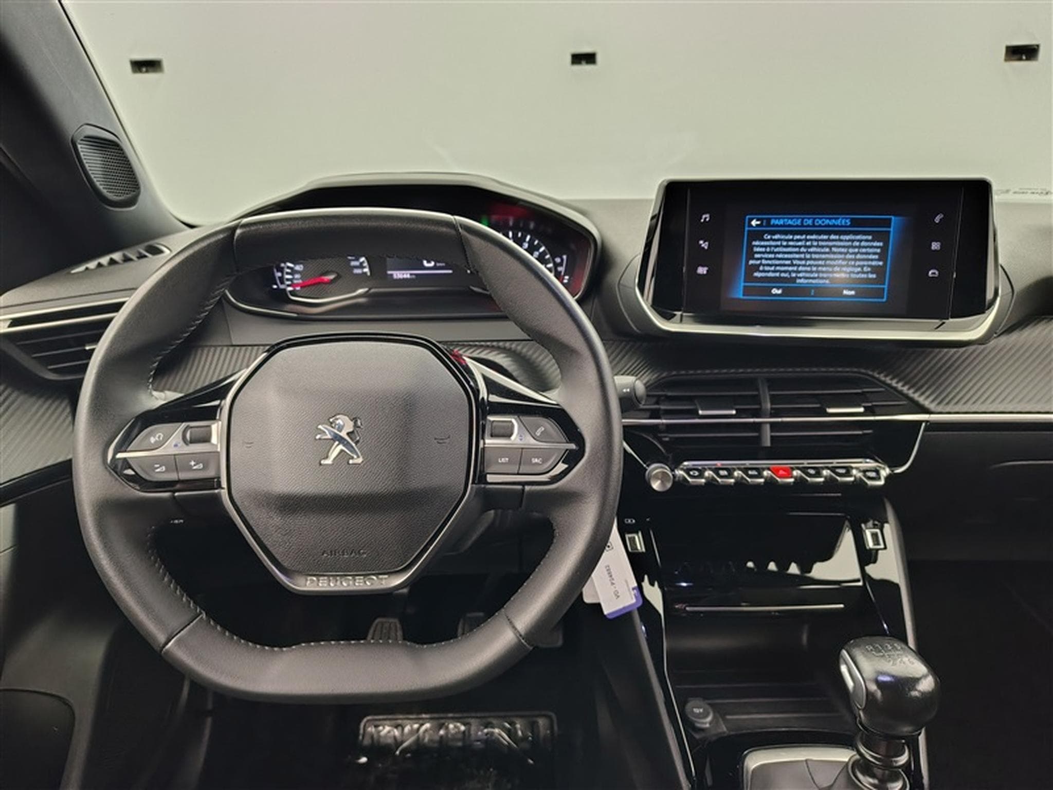 Peugeot 2008 1.2 PureTech 130cv Allure Pack NAVI / FULL LED / CAMERA (2023) - Foto 9