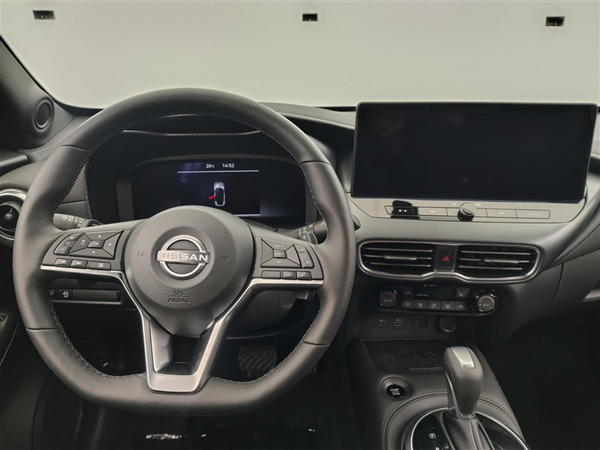 Nissan Juke 1.0 DIG-T 115cv DCT N-Connecta NAVI / CARPLAY / CAMERA (2026) - Foto 9