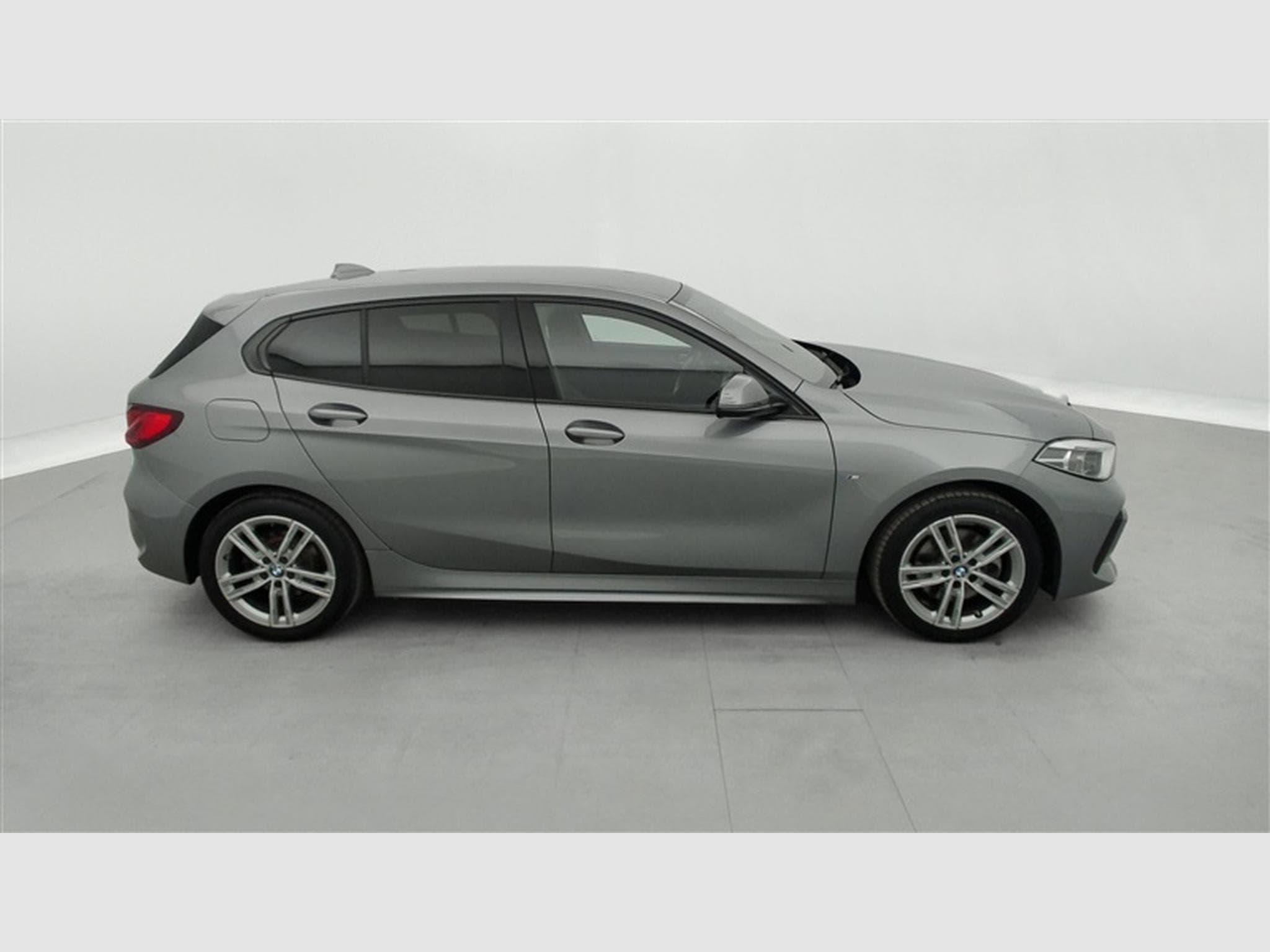 BMW 116 116iA Pack M NAVI / FULL LED / CUIR PARTIEL / CAMERA / JA 17 (2024) - Foto 25