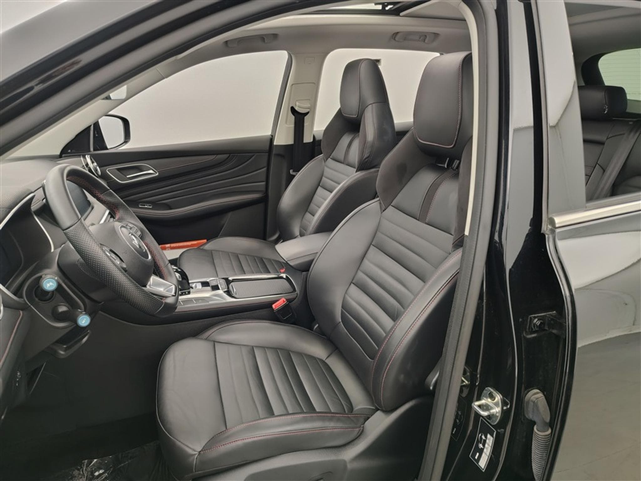 MG HS 1.5 T-GDi 160cv BVA Luxury NAVI / FULL LED / CUIR / PANO (2024) - Foto 7