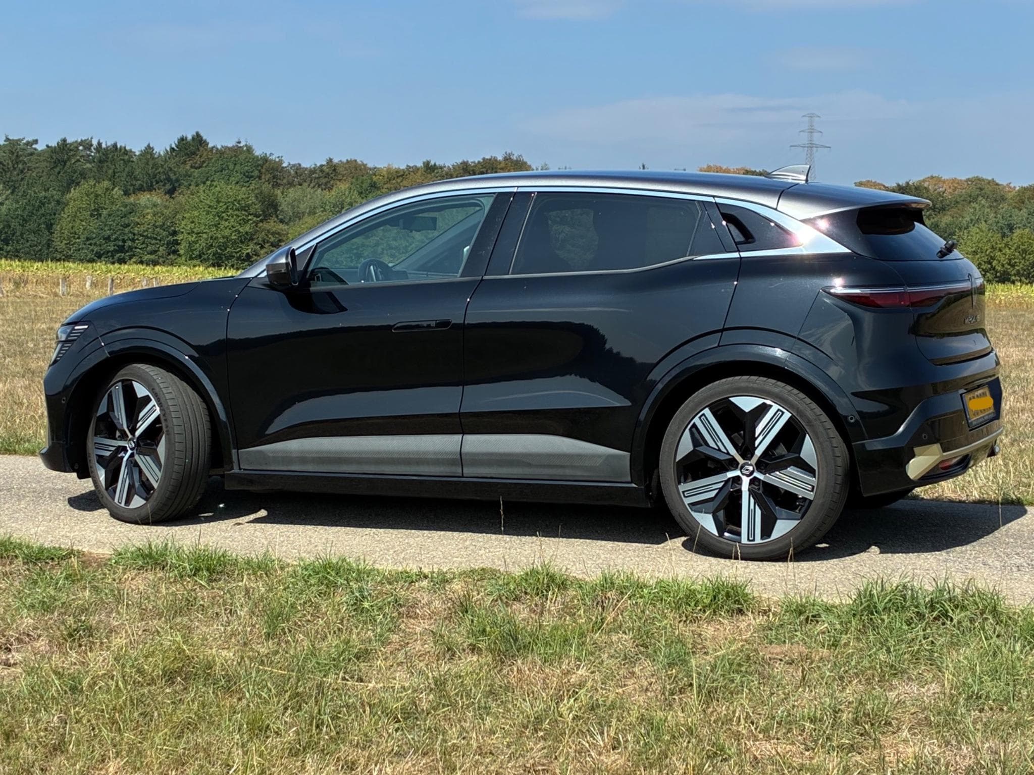 Renault Megane E-TECH EV60 iconic (2022) - Photo 2