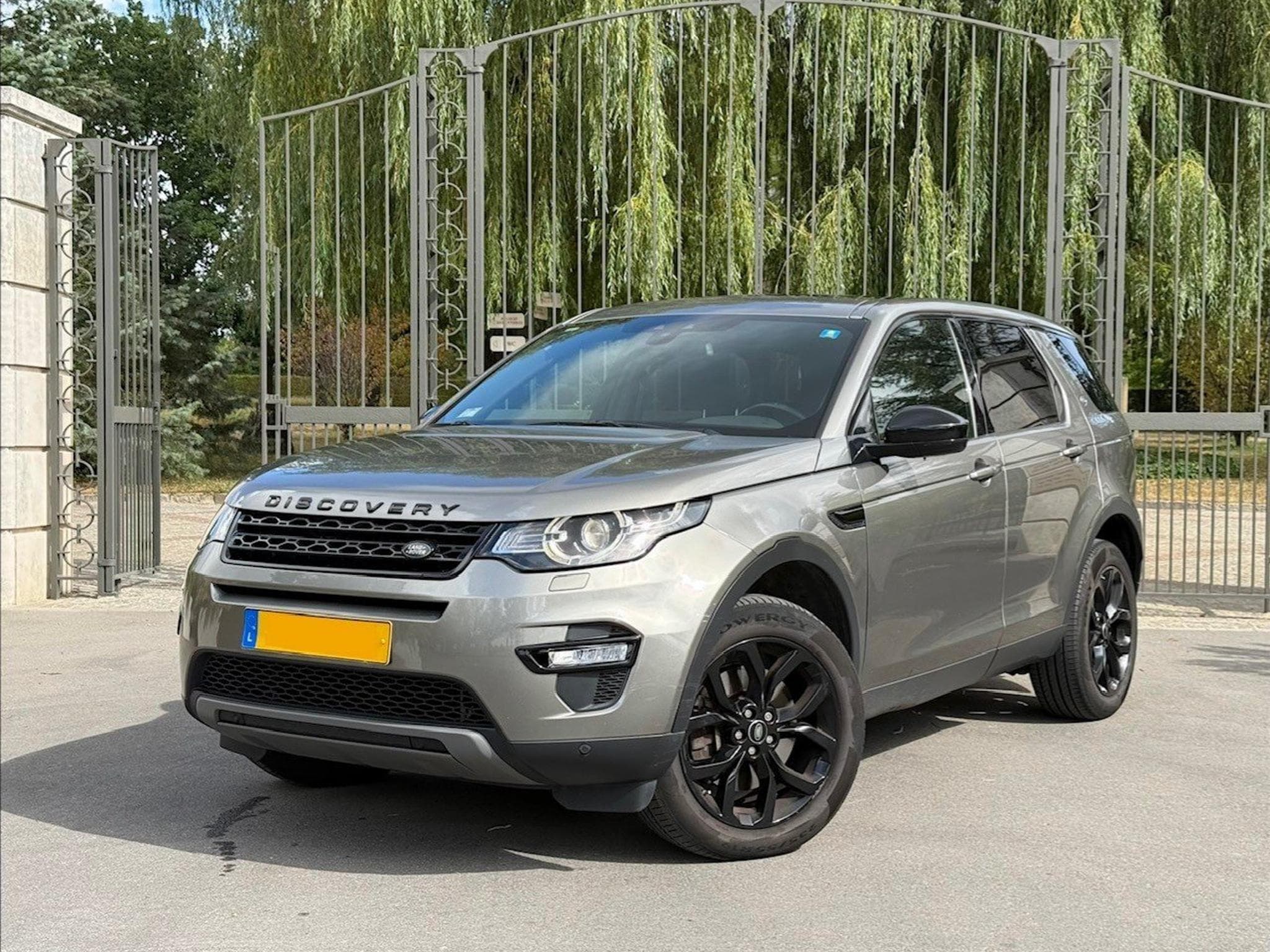 Land-Rover Discovery Sport HSE 2.0 SD4 *Full LR Service* (2018) - Photo 1