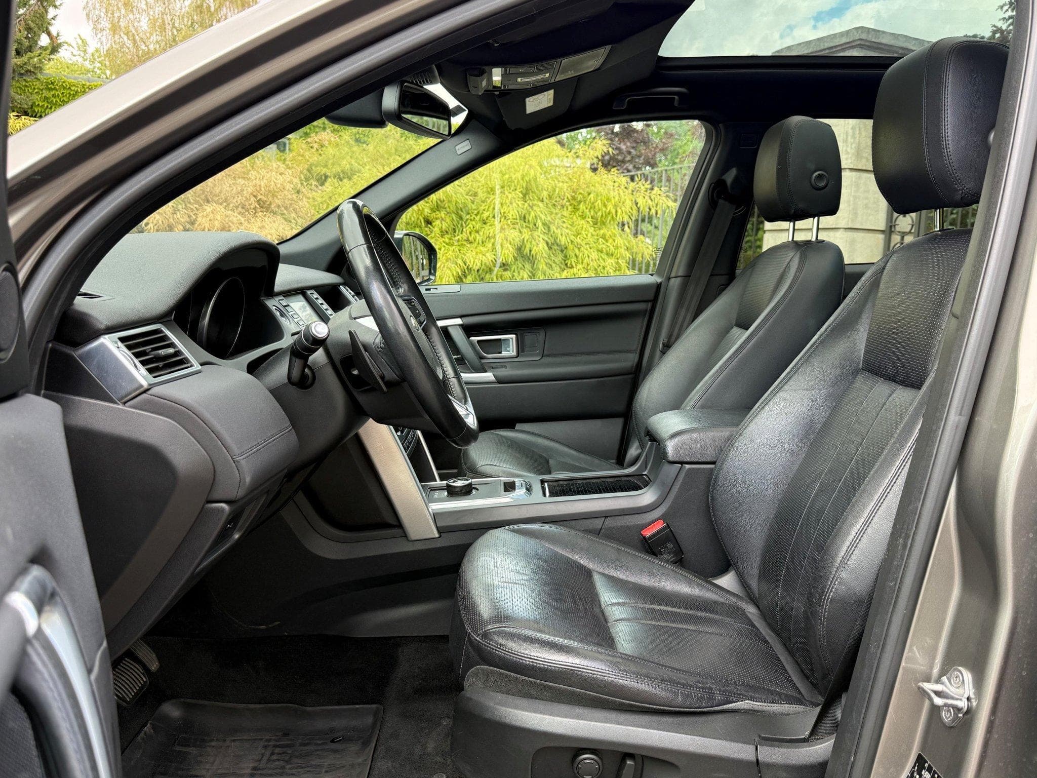 Land-Rover Discovery Sport HSE 2.0 SD4 *Full LR Service* (2018) - Photo 5