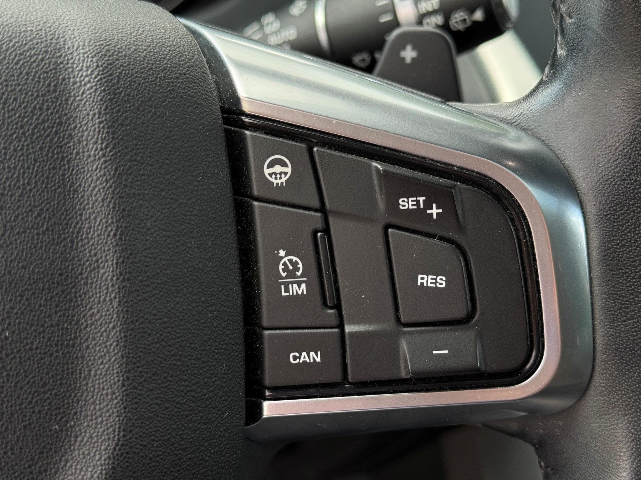 Land-Rover Discovery Sport HSE 2.0 SD4 *Full LR Service* (2018) - Photo 10