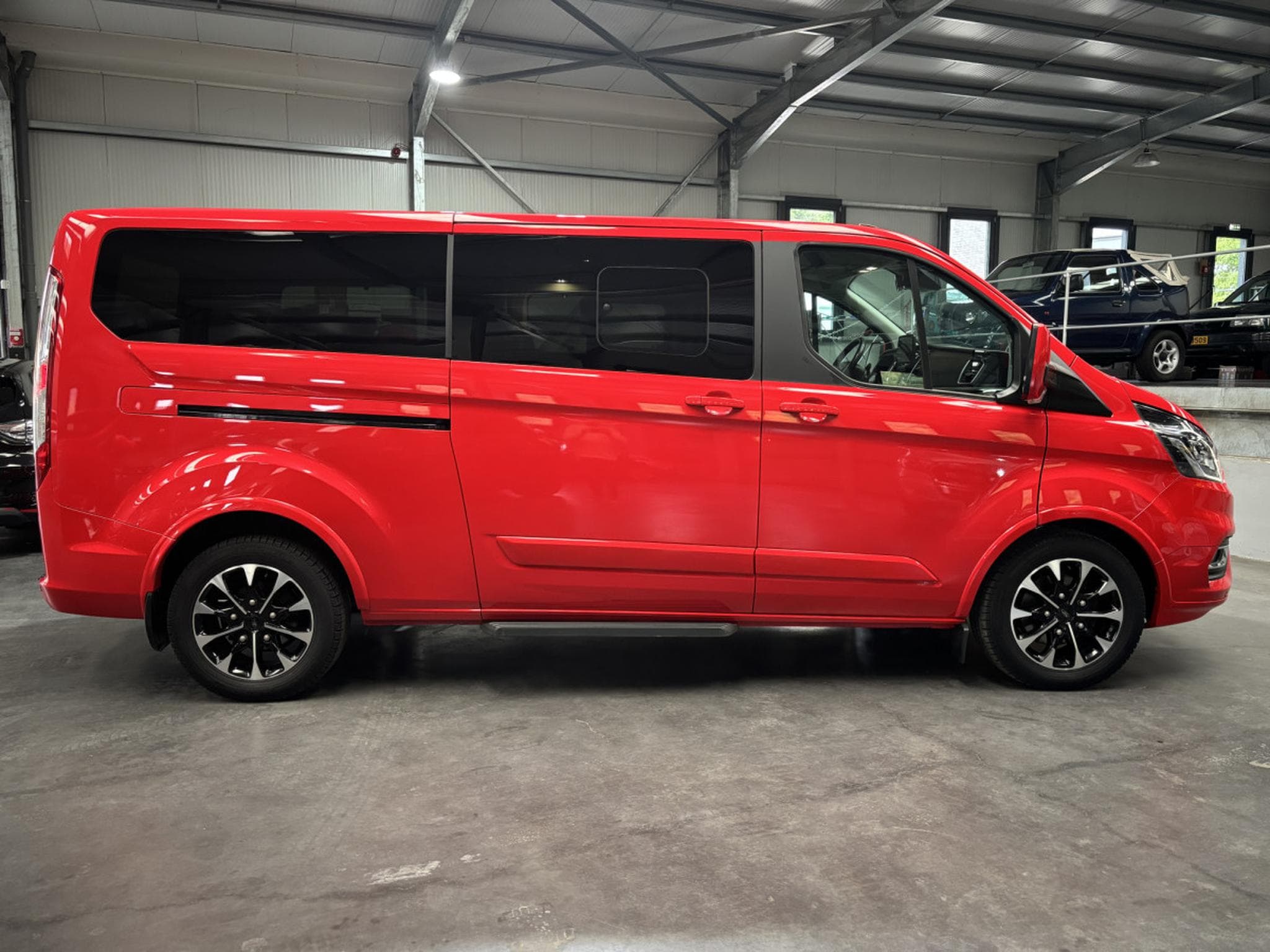 Ford Tourneo 2.0 TDCi 170HP 8PL autom. (2023) - Photo 2