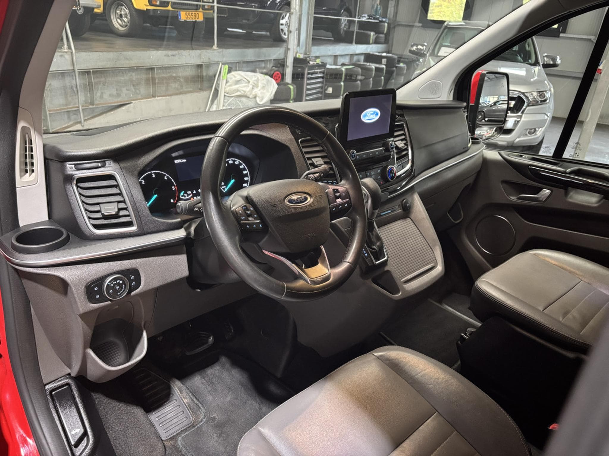 Ford Tourneo 2.0 TDCi 170HP 8PL autom. (2023) - Photo 9