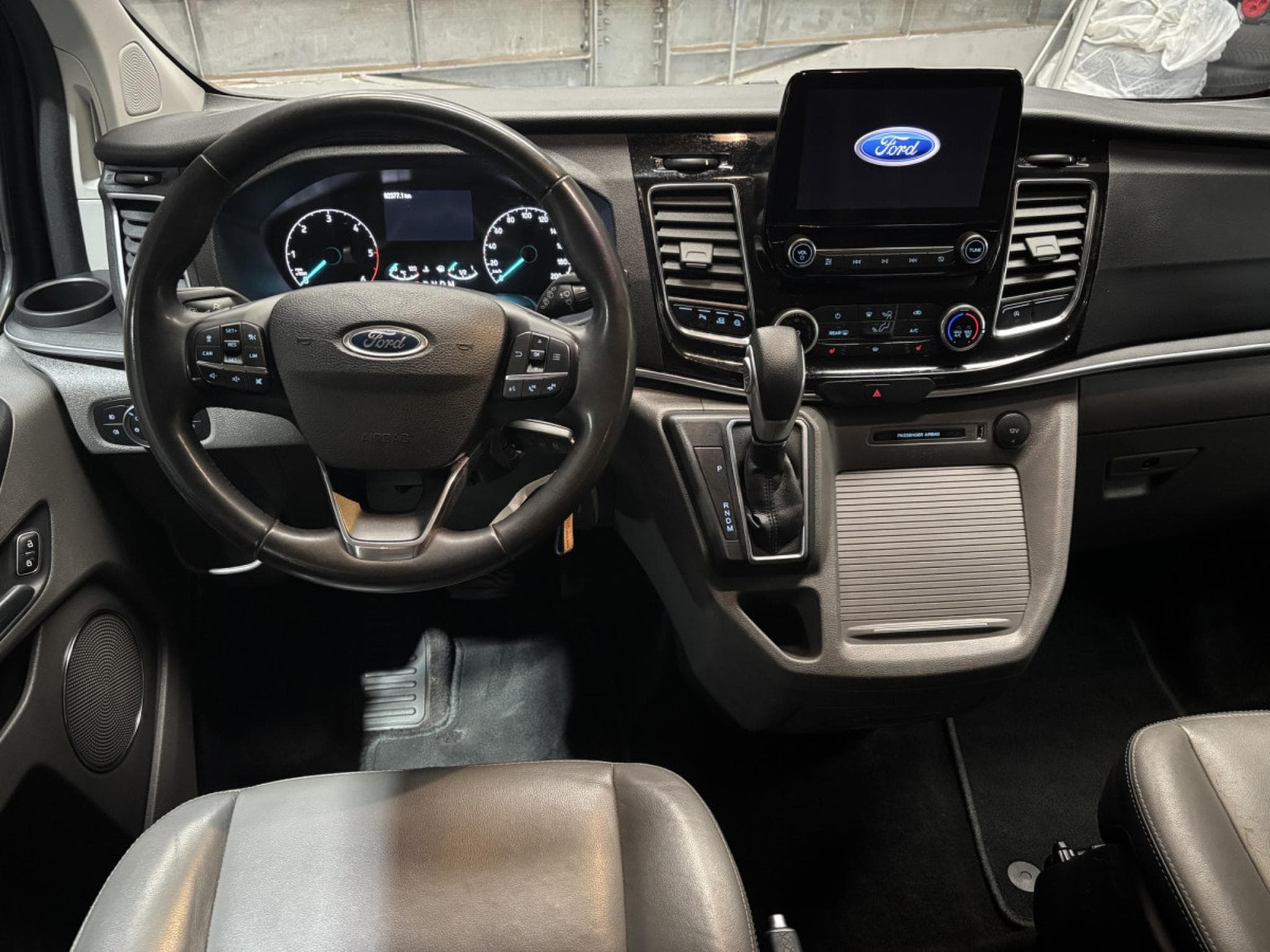 Ford Tourneo 2.0 TDCi 170HP 8PL autom. (2023) - Photo 10
