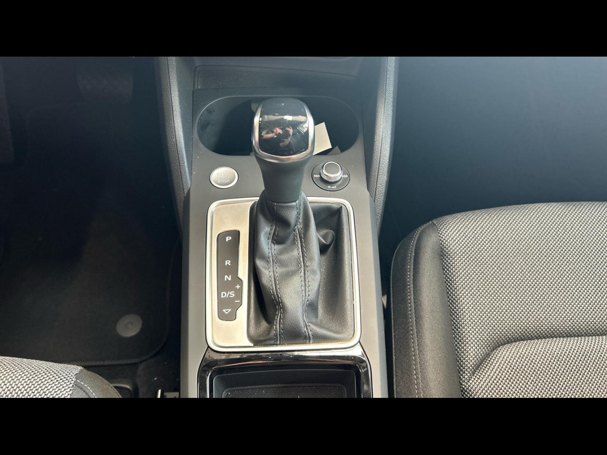 Audi Q2 35 TFSI 150 S TRONIC S LINE *CAM* (2026) - Foto 8