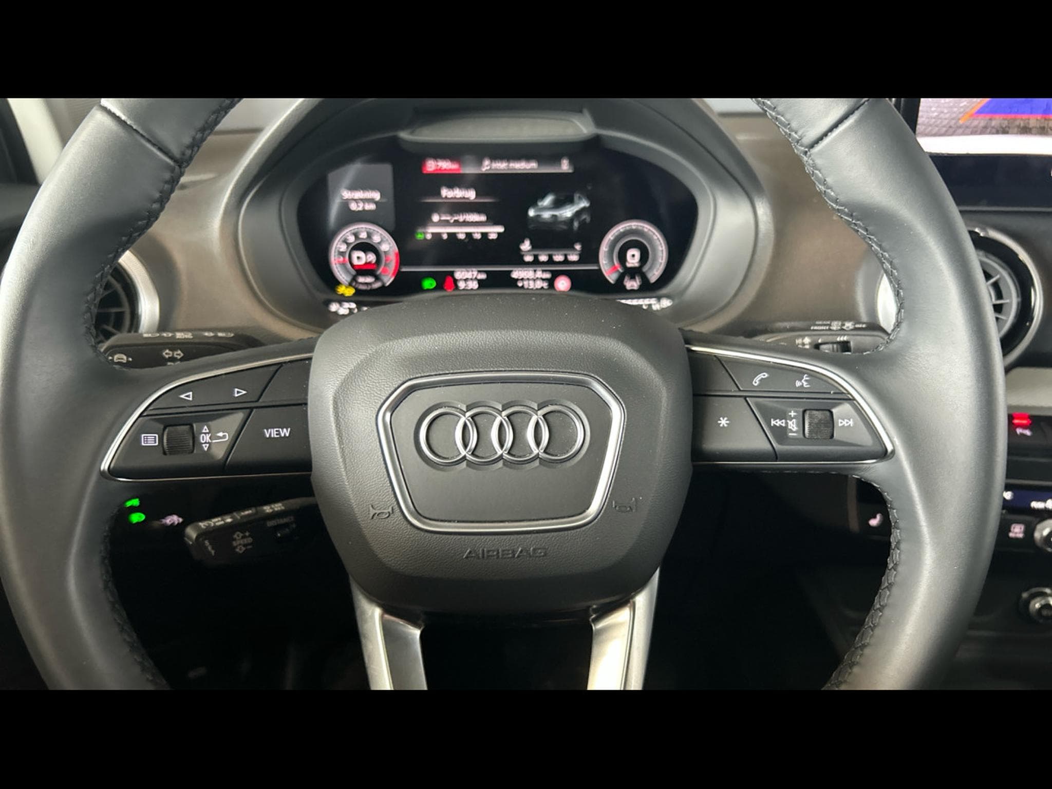 Audi Q2 35 TFSI 150 S TRONIC S LINE *CAM* (2026) - Foto 8