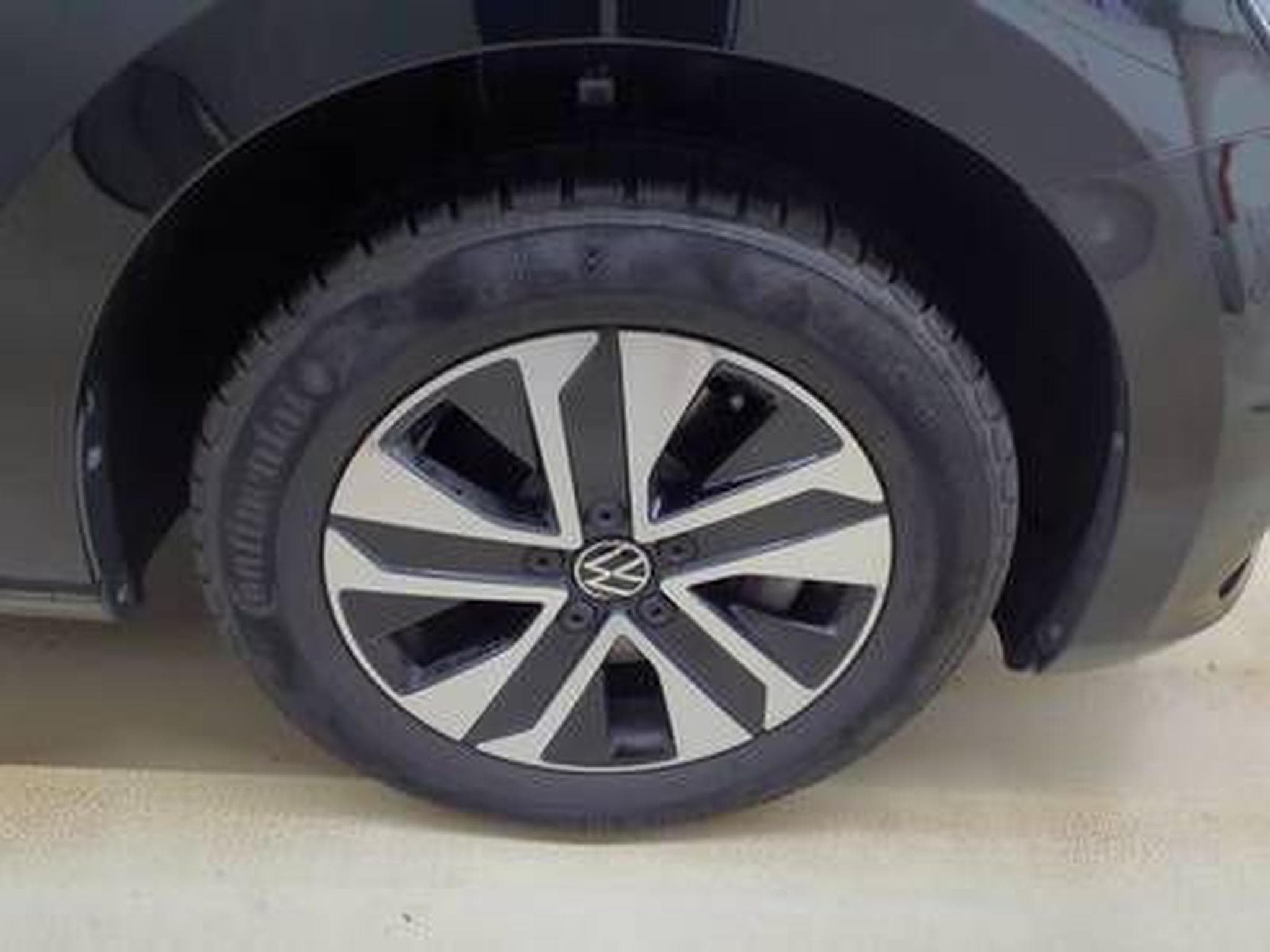 VW Touran Comfortline Energy 1.5 TSI 150 CV BVM6  * 7 PLACES *CAM* *HA (2026) - Foto 8