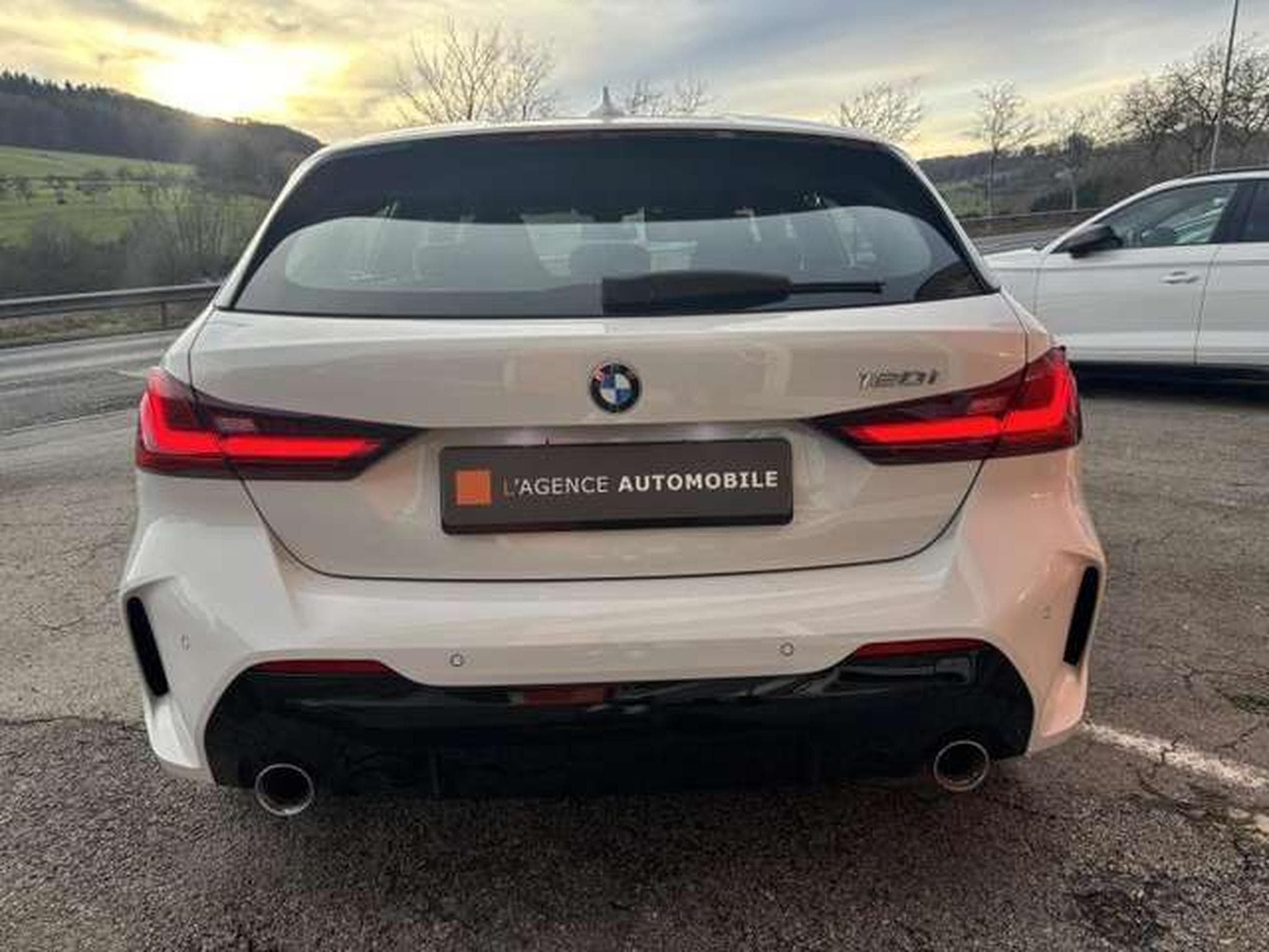 BMW 120 M STEPTRONIC - JUSQU'A 36 MOIS DE GARANTIE (2023) - Photo 6