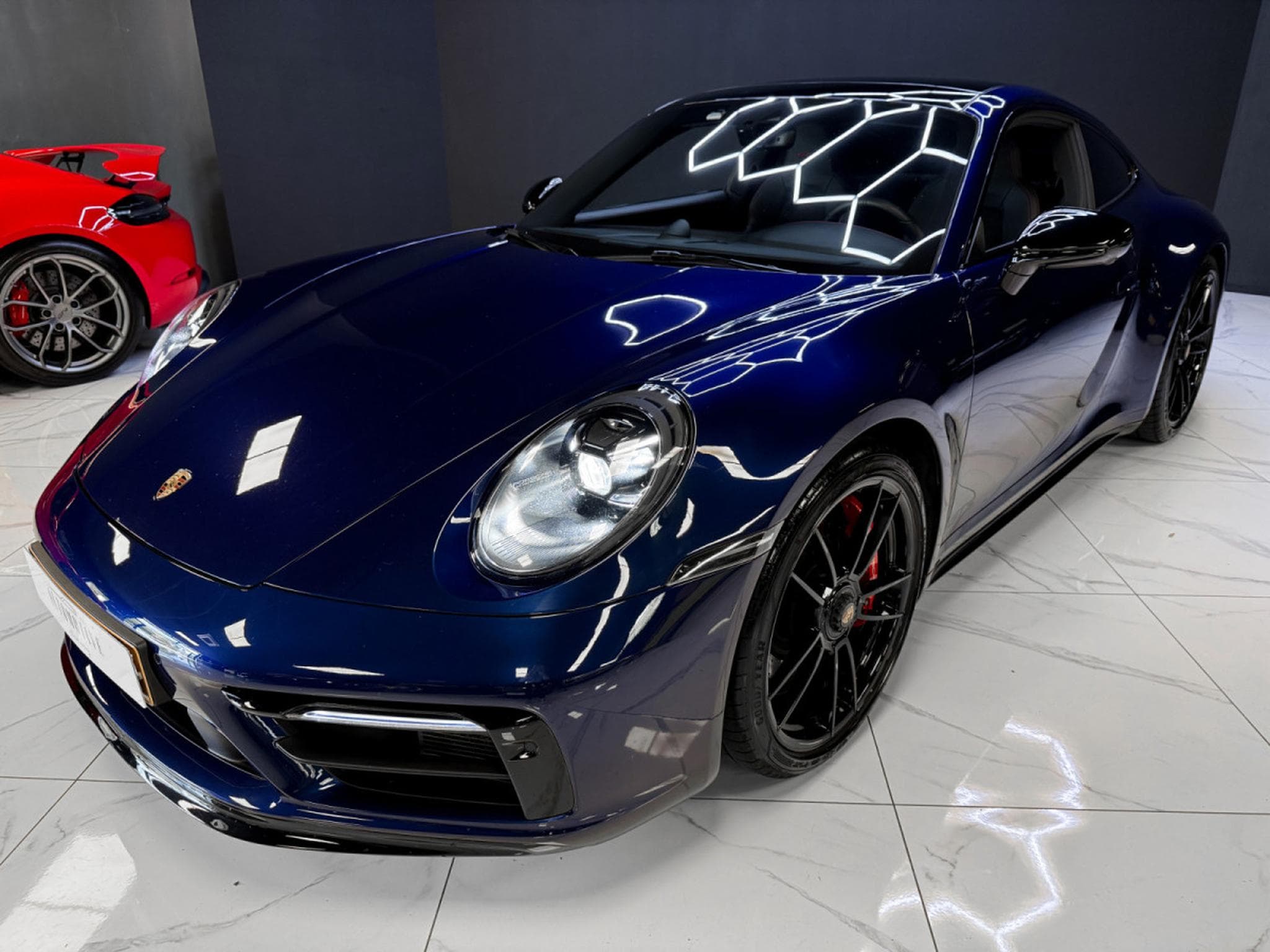 Porsche 911 Carrera 4 GTS / Lift / Bose / Matrix / 360° (2024) - Foto 10