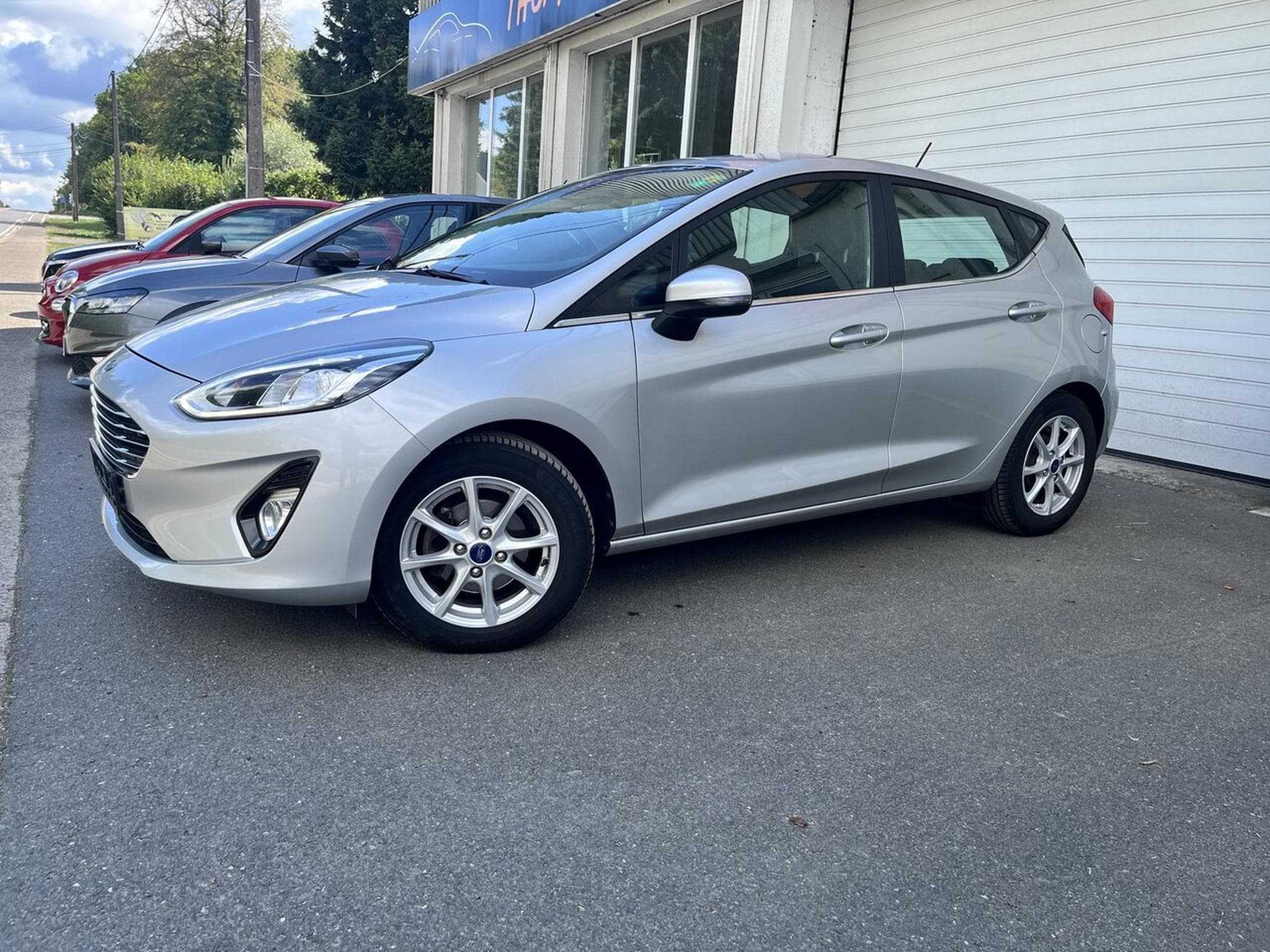 Ford Fiesta TITANIUM - 5 P - sièges, volant et pare brise chauffants, et (2021) - Foto 2