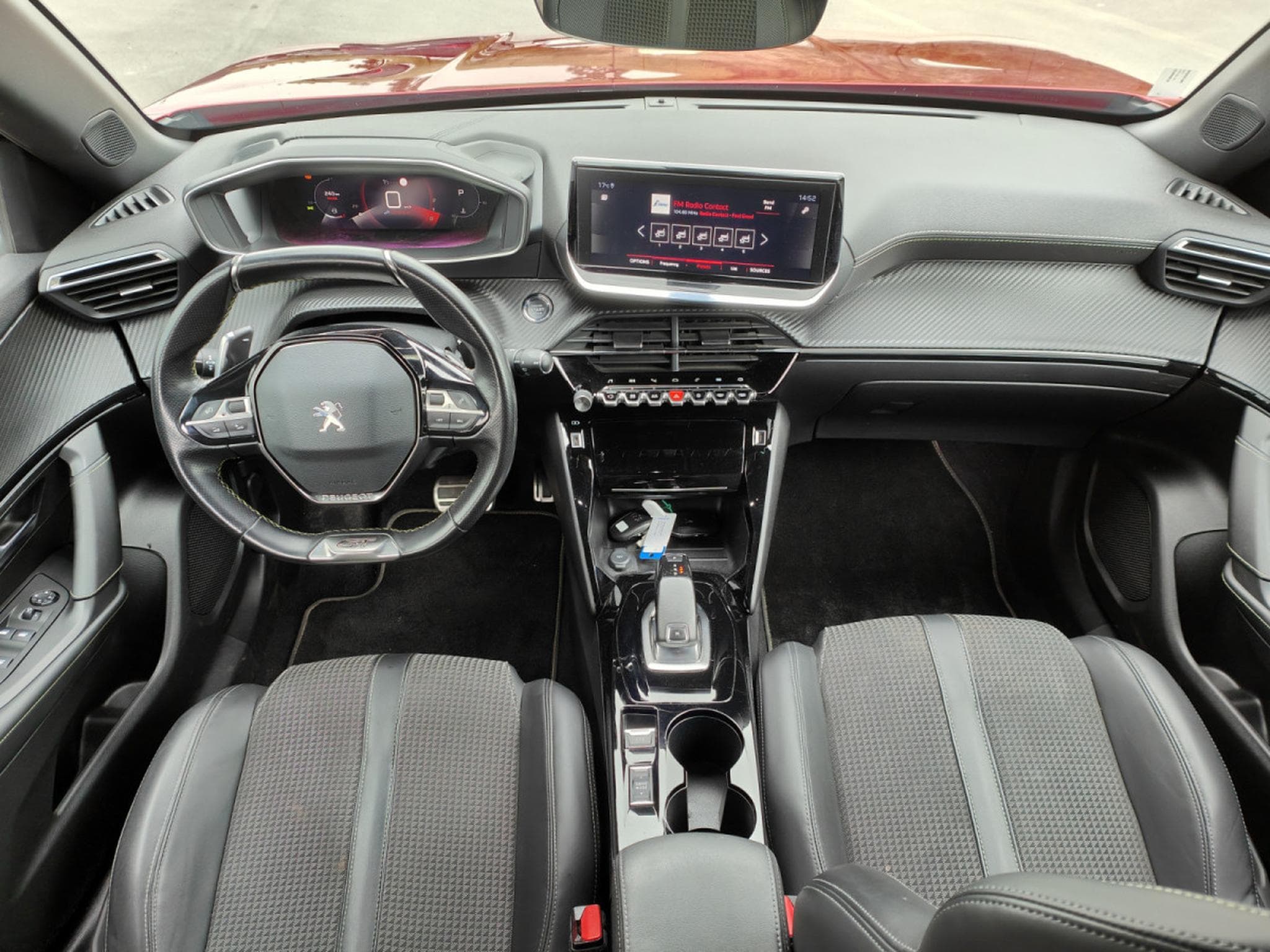 Peugeot 2008 1.5 HDI GT-LINE EAT8 CARPLAY CAMERA 360 TOIT OUVRANT (2020) - Photo 11