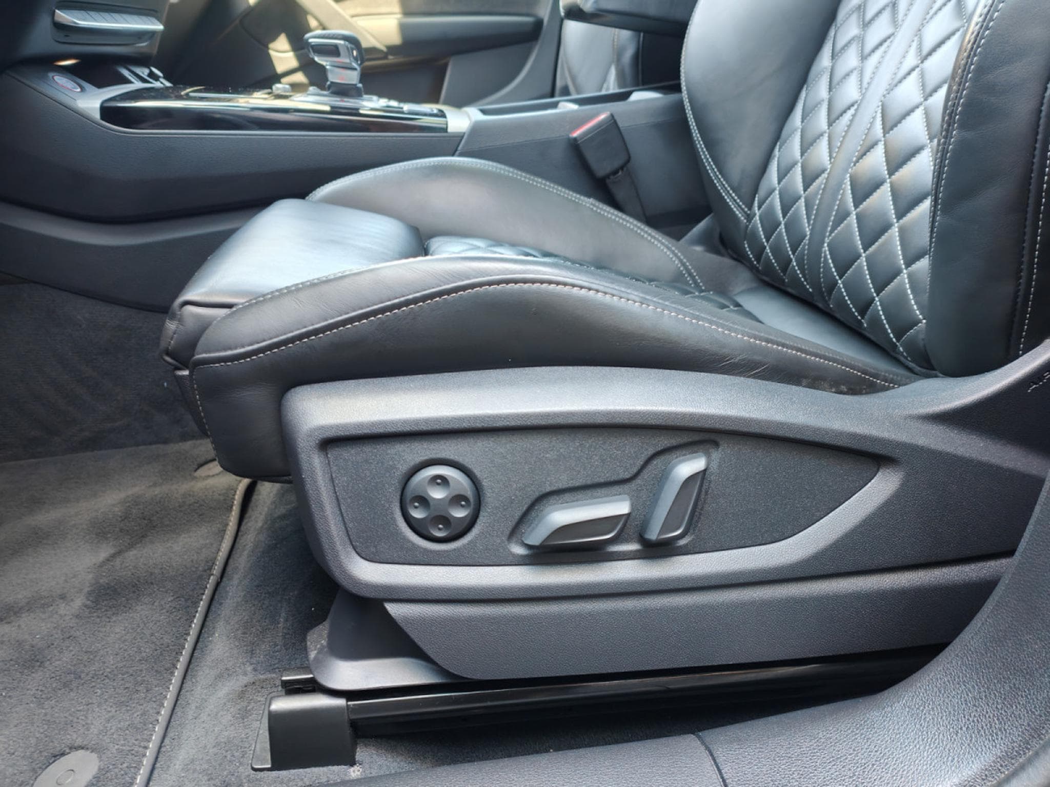 Audi SQ5 3.0 TDI V6 SPORTBACK CARPLAY TOIT OUV CAMERA SIEGES ELEC CHA (2023) - Photo 12