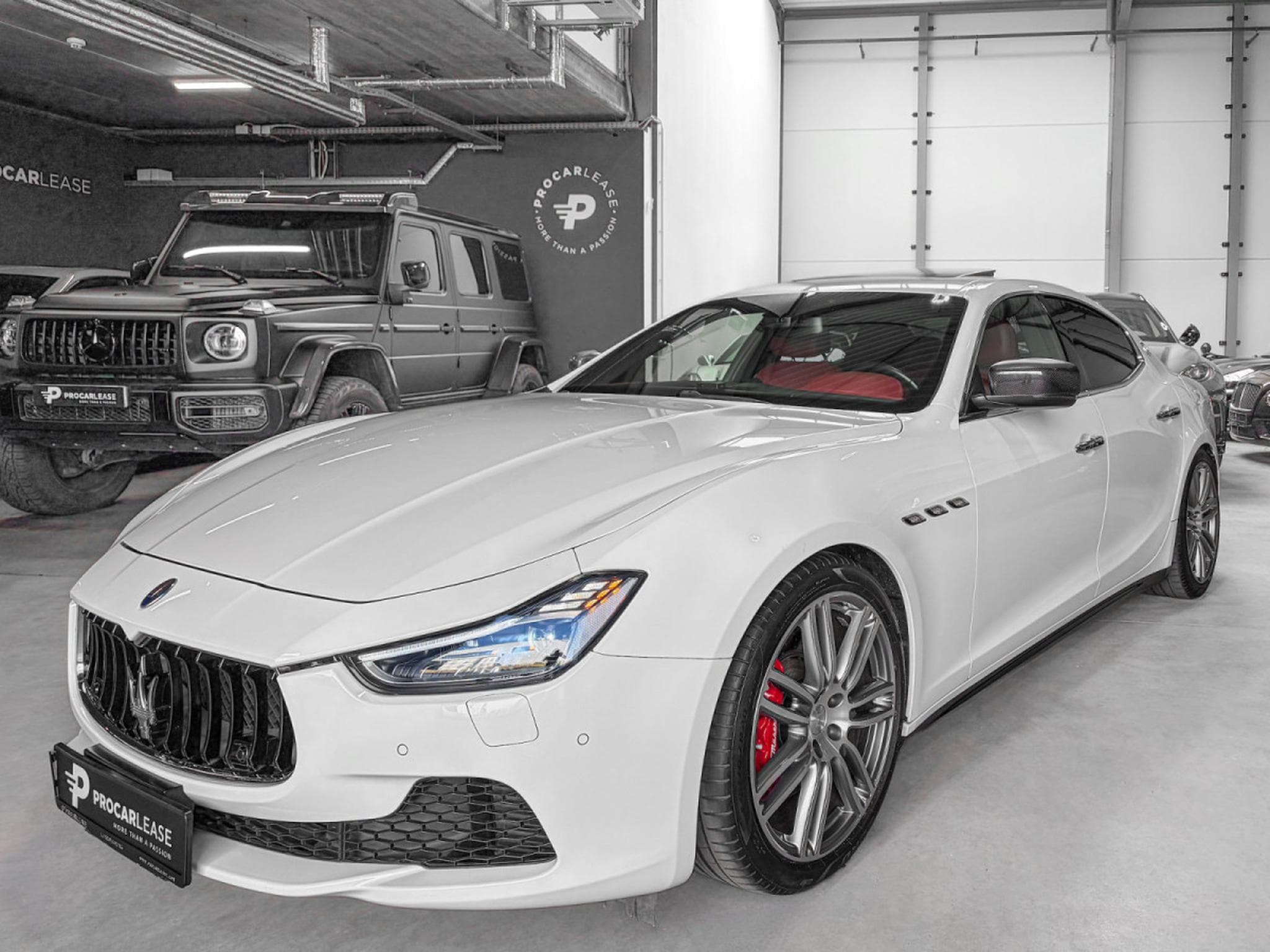 Maserati Ghibli 3.0 V6 S  Q4 Automatik/ Xénon/Camera/Carbonne/20/Leder/VOLL (2016) - Photo 1