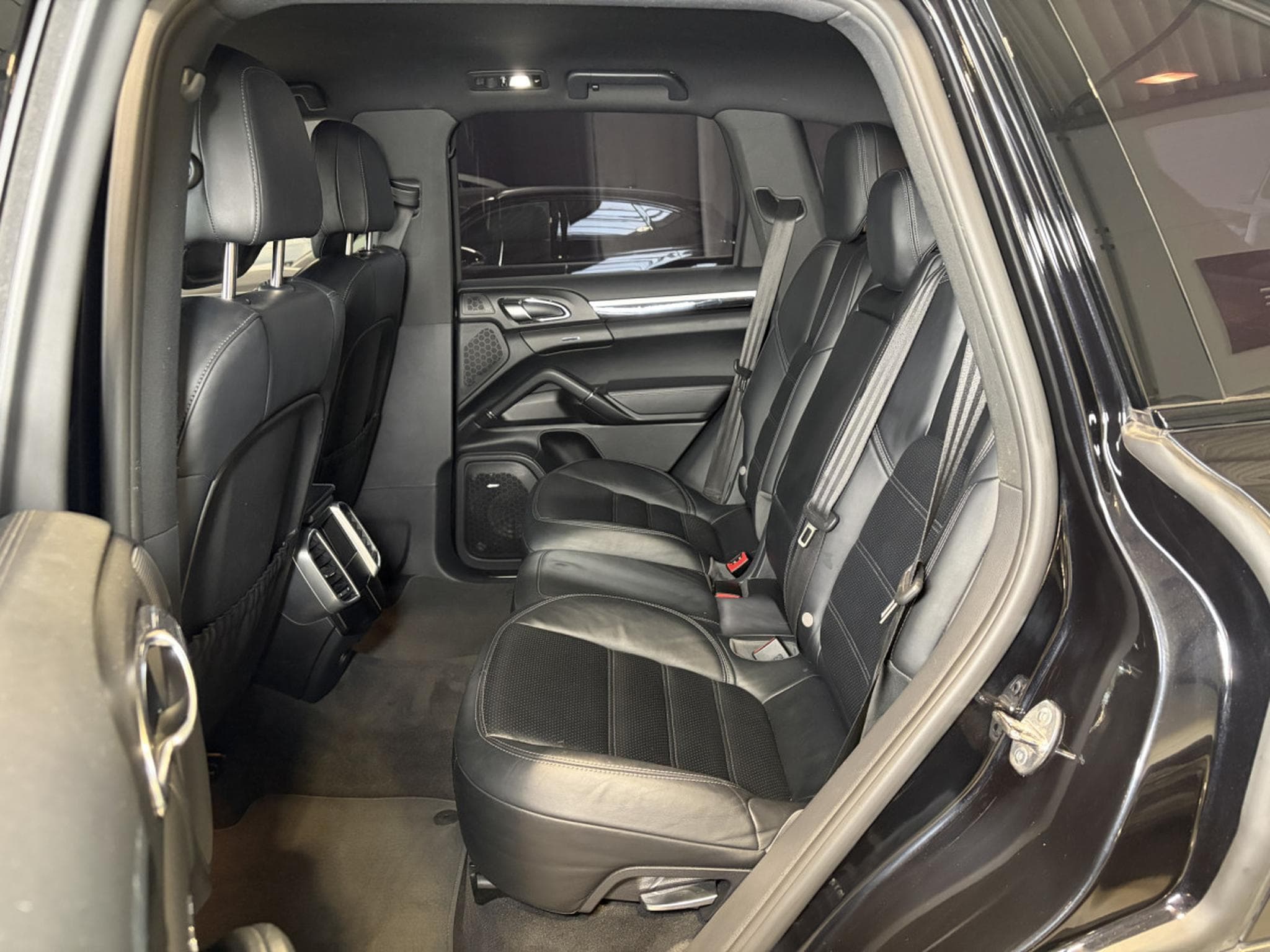Porsche Cayenne Cayenne S Diesel/Luftfederung/21/CUIR/AHK/VOLL (2014) - Photo 14
