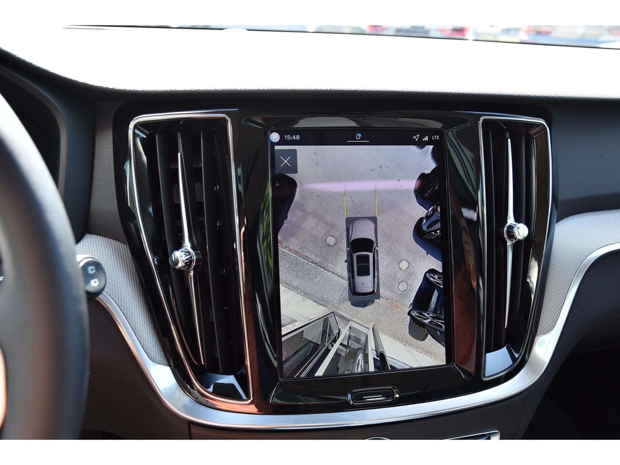 Volvo V60 2.0 B4 Plus Dark Geartronic PANO CUIR MEMO CAM360 HARMAN 1°M (2025) - Photo 16