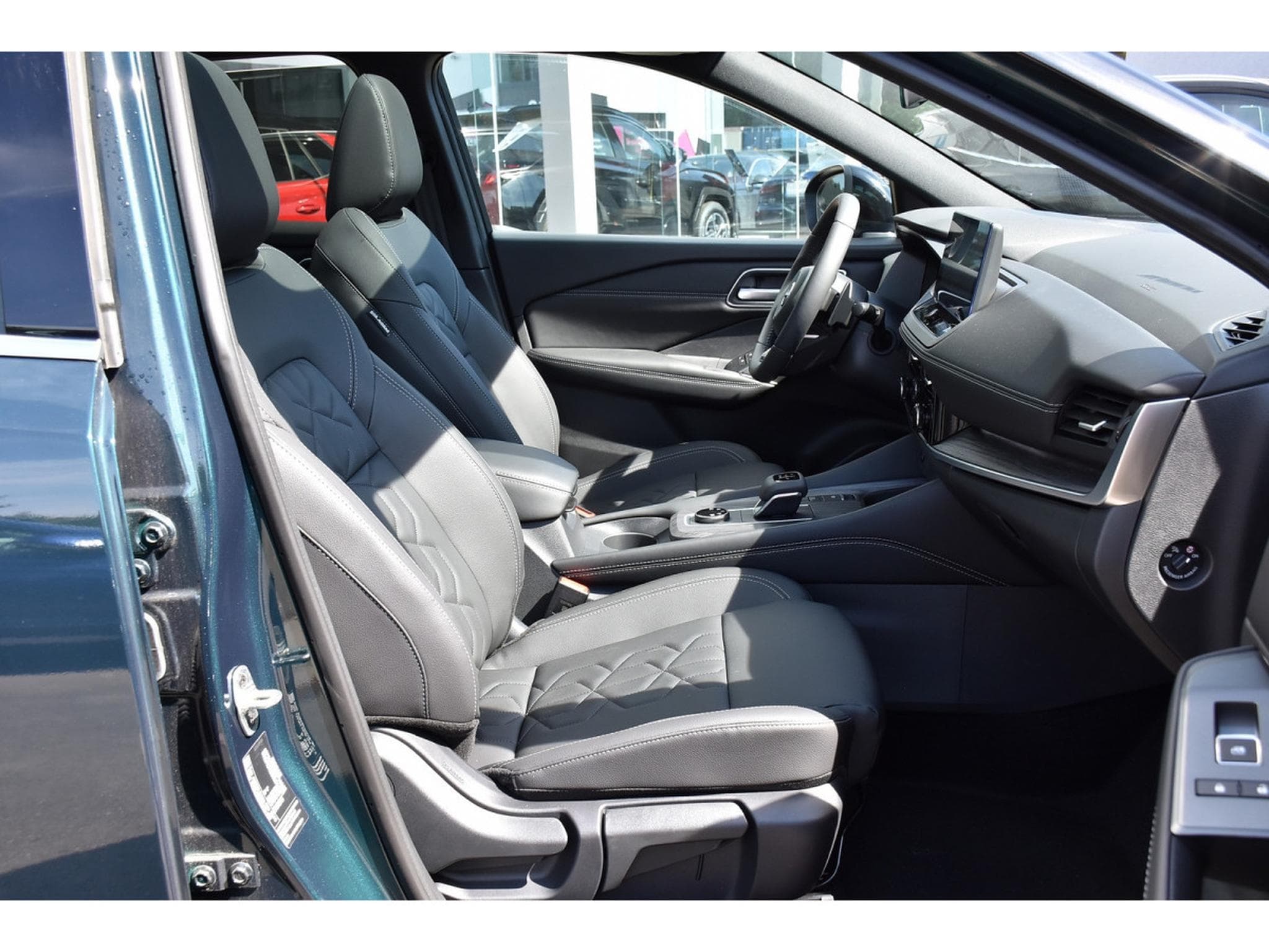 Nissan Qashqai 1.3 DIG-T MHEV Tekna Xtronic 4WD CUIR MEMO PANO CAM360 NEUF (2026) - Foto 7