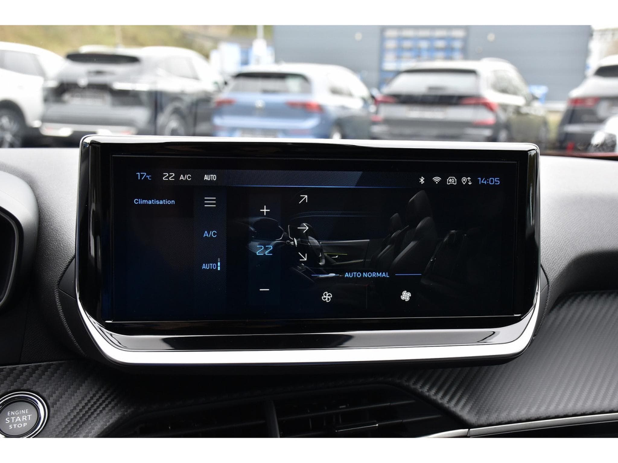 Peugeot 2008 1.2 Hybrid 145 Allure e-DCS6 ACC LANE SIDE GPS CAM360 1°MAIN (2025) - Foto 19