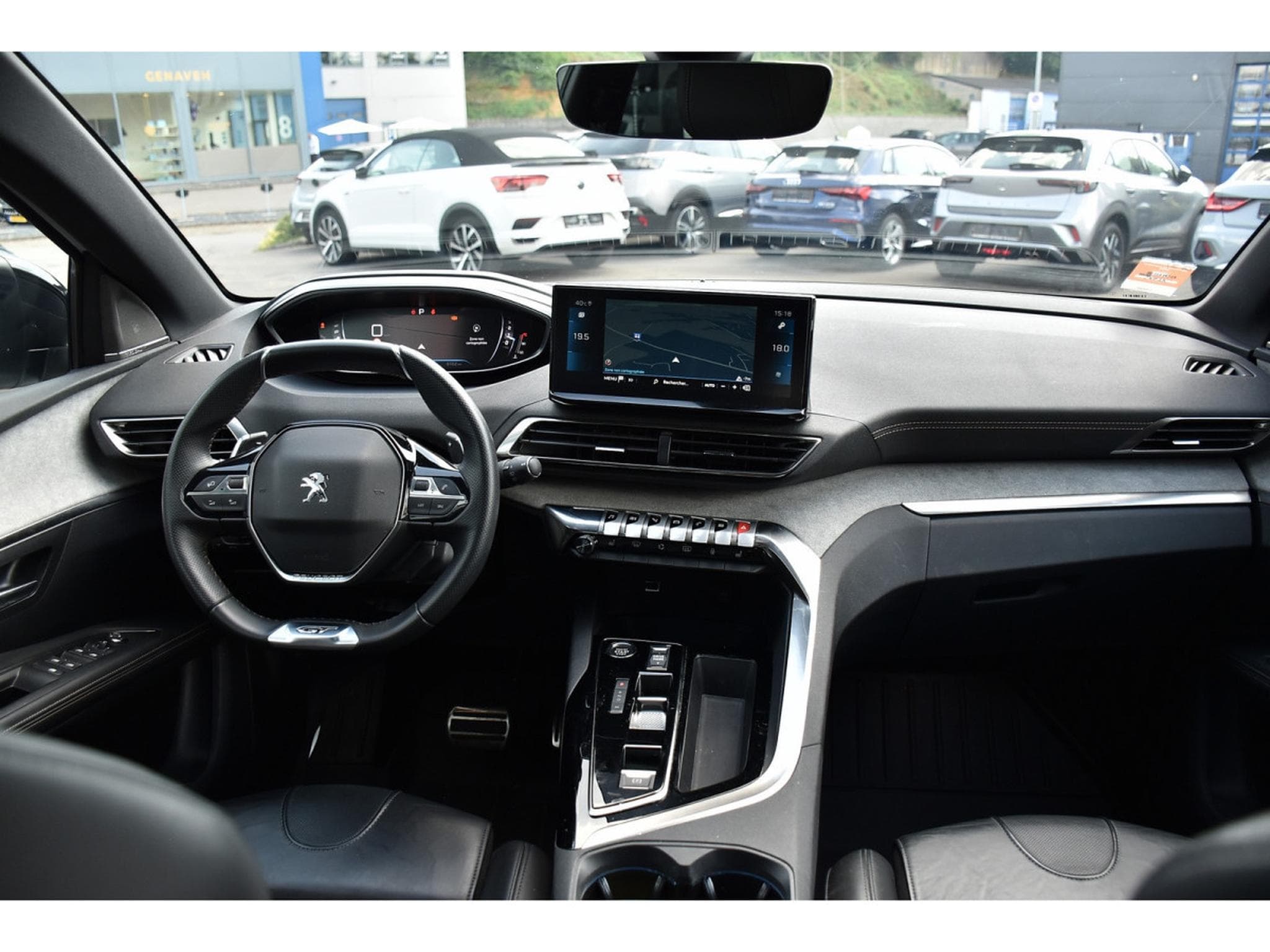 Peugeot 5008 1.5 BlueHDI GT EAT8 PANO CUIR FOCAL ACC SIDE CAM360 1° MAIN (2023) - Foto 11