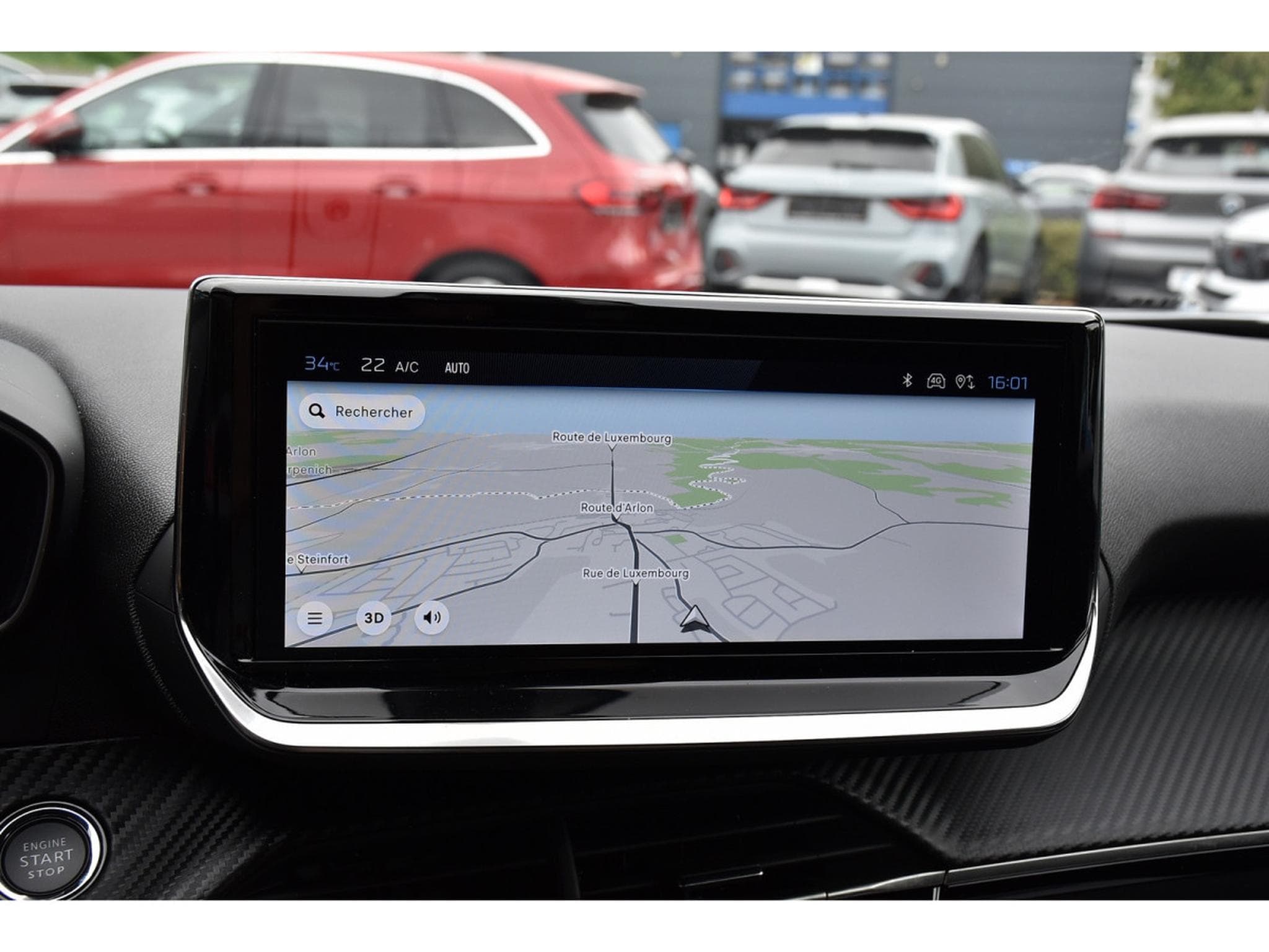 Peugeot 2008 1.2 PureTech Allure ACC GPS LANE SIDE REGUL CAM 360 1° MAIN (2025) - Foto 10