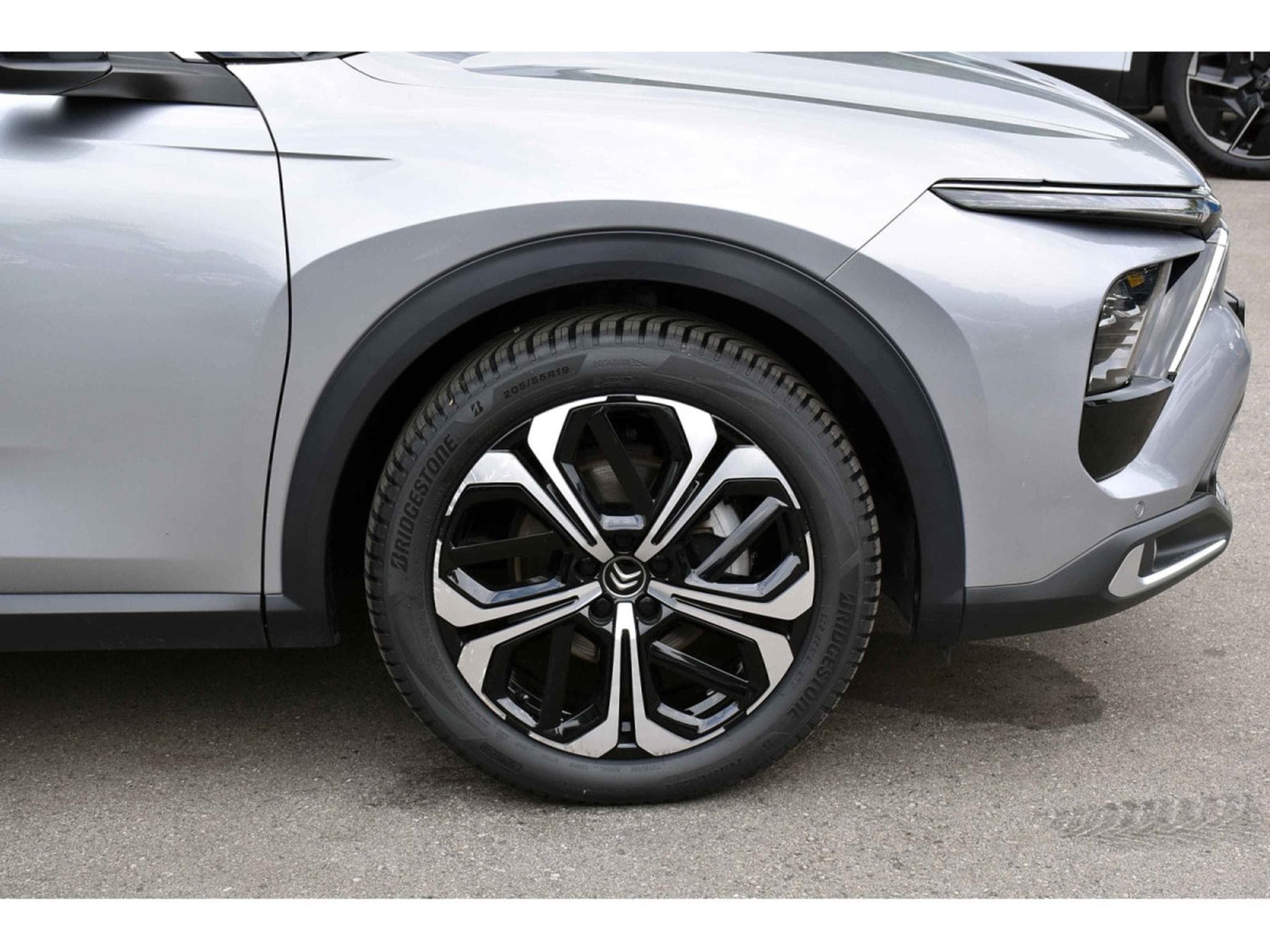 Citroën C5 X 1.2 130 PLUS EAT8 CUIR ACC HUD LANE 1° MAIN (2024) - Photo 5