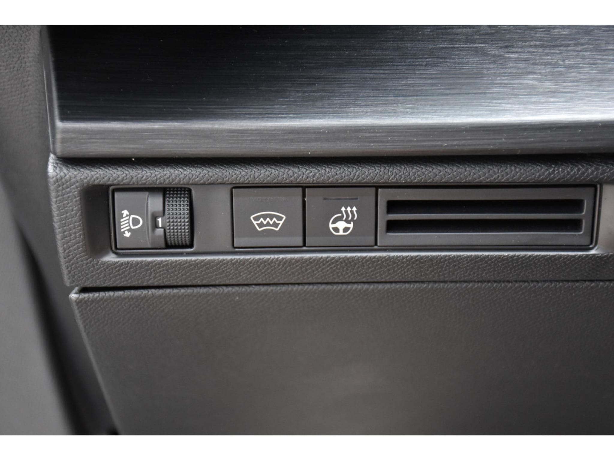 Citroën C5 X 1.2 130 PLUS EAT8 CUIR ACC HUD LANE 1° MAIN (2024) - Photo 22
