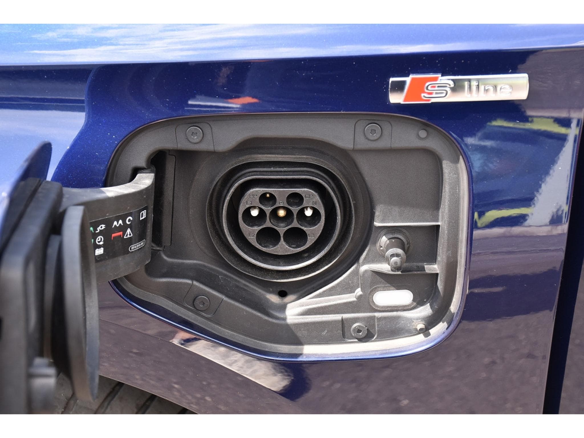 Audi A3 Sportback 40 TFSIe PHEV  S-Line S-Tronic ACC LANE CAM PARK (2023) - Photo 6