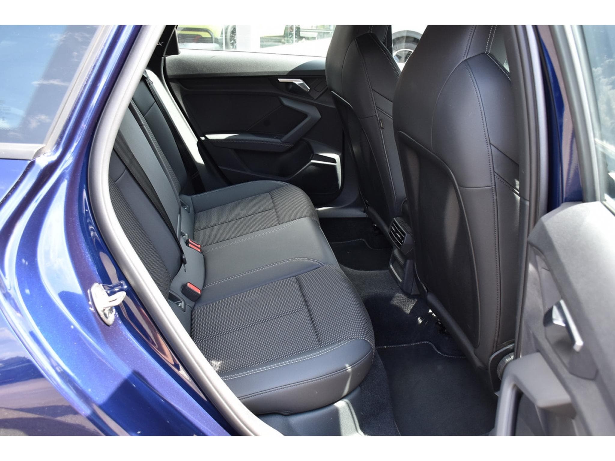 Audi A3 Sportback 40 TFSIe PHEV  S-Line S-Tronic ACC LANE CAM PARK (2023) - Photo 9