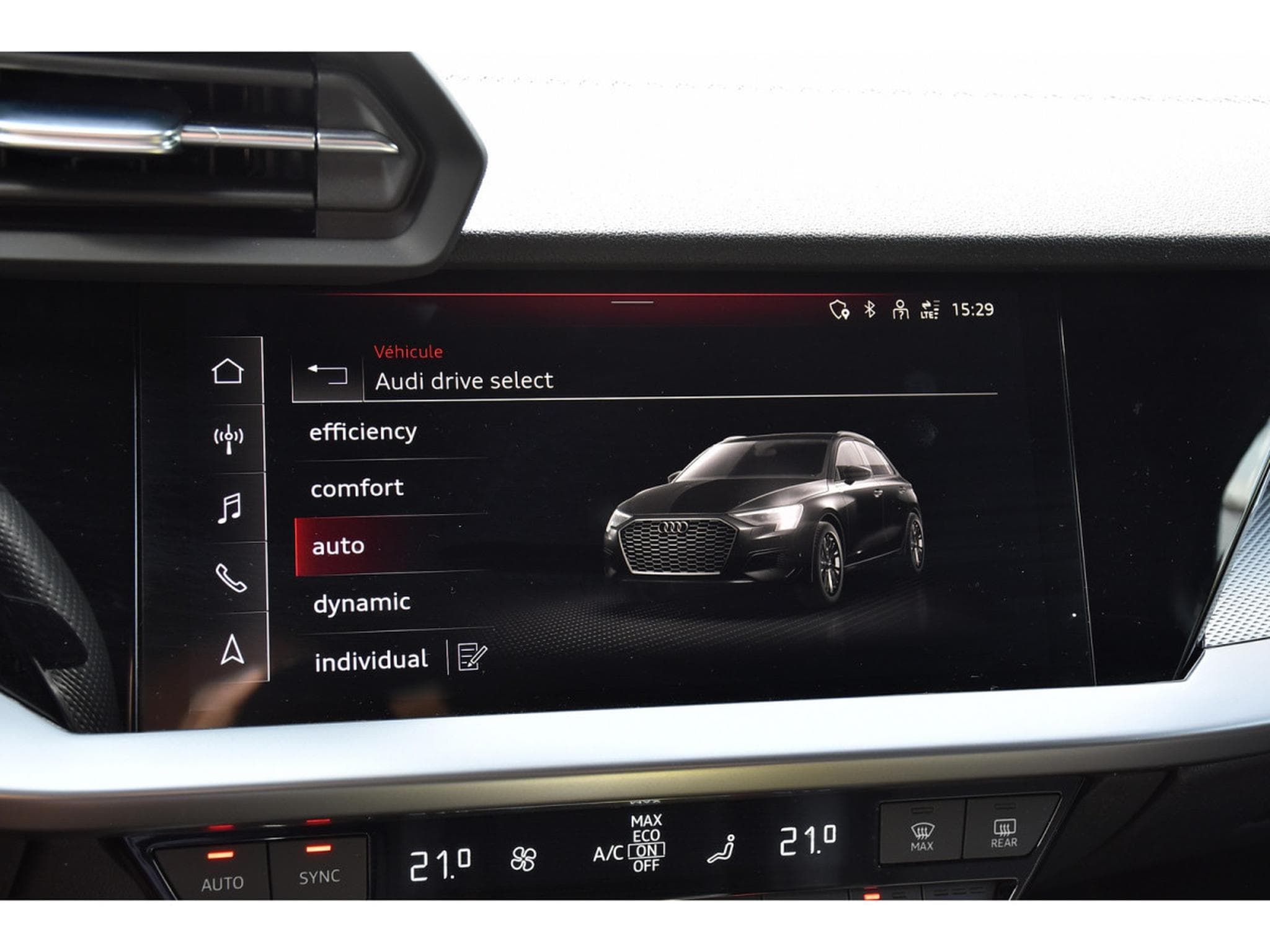 Audi A3 Sportback 40 TFSIe PHEV  S-Line S-Tronic ACC LANE CAM PARK (2023) - Photo 17