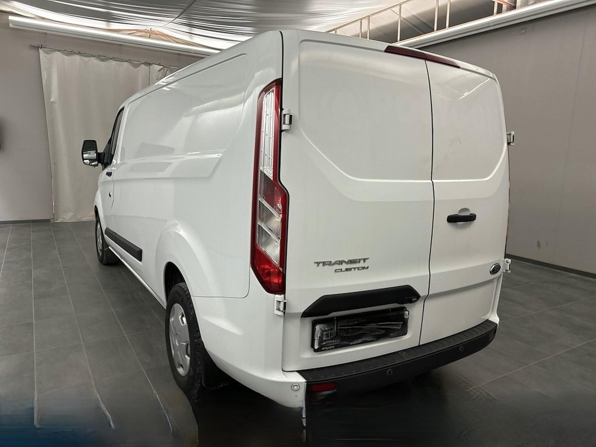 Ford Transit Custom Custom 300 L2H1  2,0l (2023) - Foto 3
